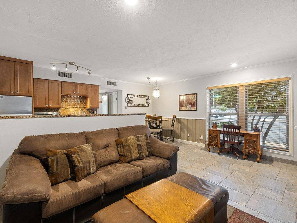 505 W 7th ST #115, Austin, TX 78701