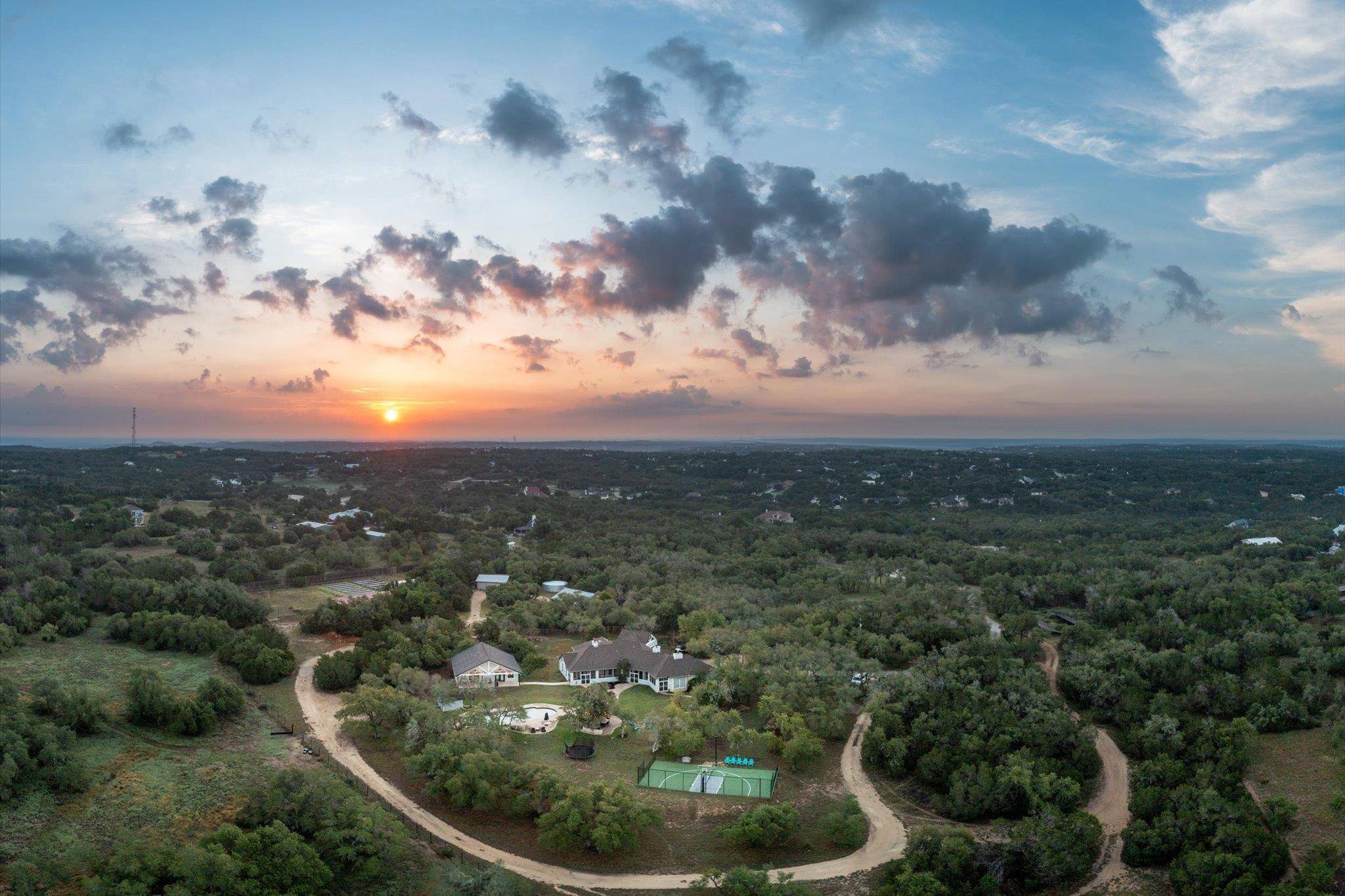 101 Sundance TRL, Dripping Springs, TX 78620