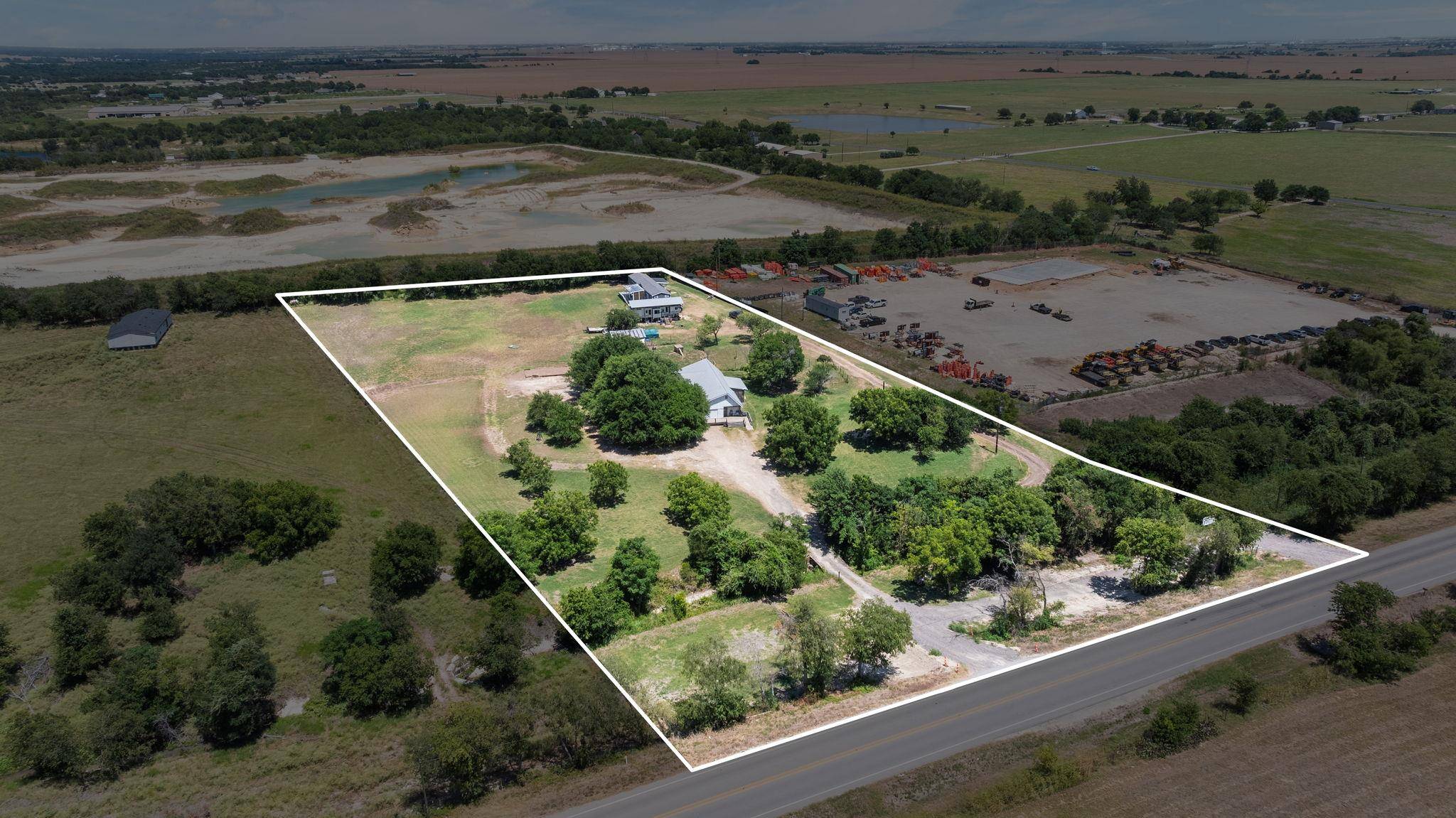 1421 Fm 1660, Hutto, TX 78634