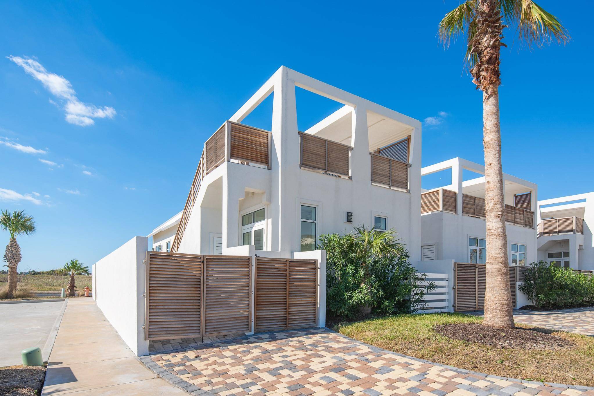 106 Porto Villageo DR, Port Aransas, TX 78373