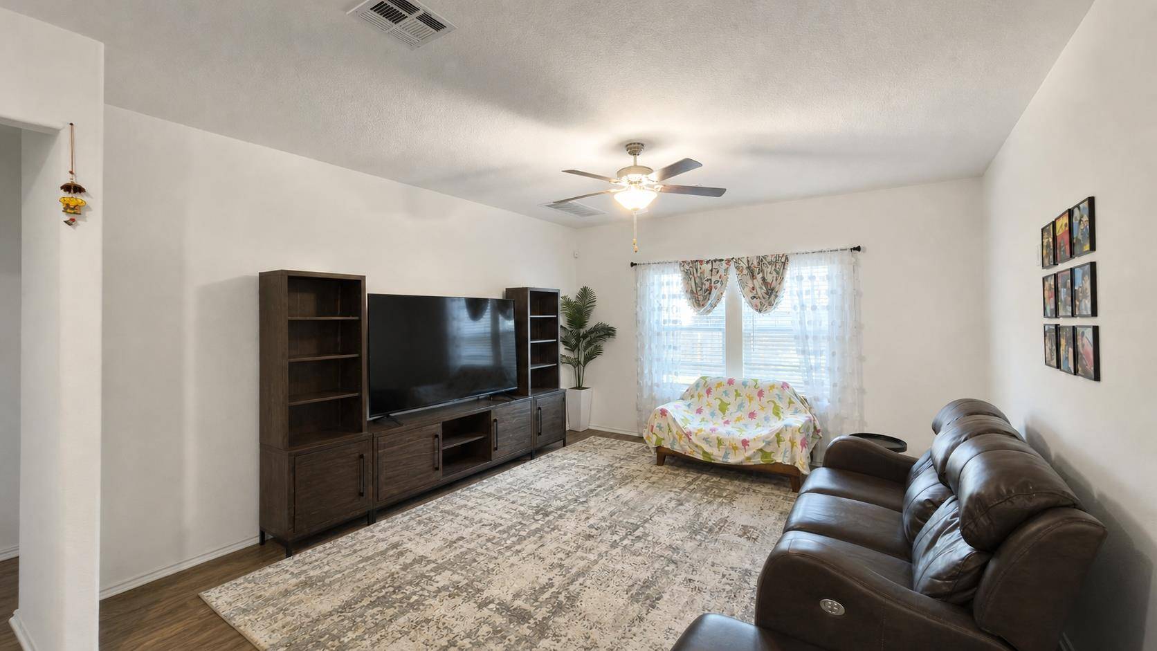 1732 Cobblecrest LN, Leander, TX 78641