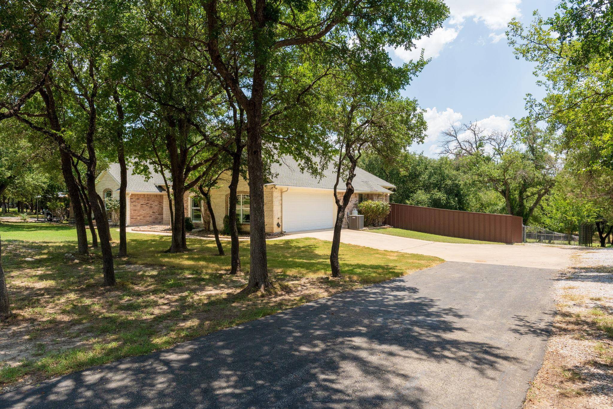 901 County Road 3150, Kempner, TX 76539