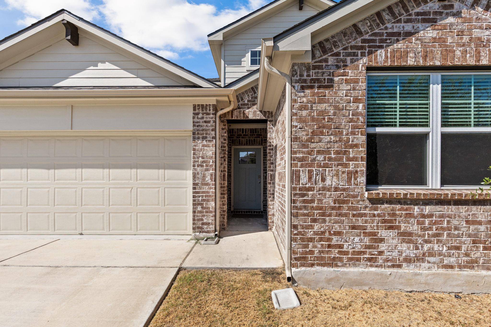 179 Jayden DR, Kyle, TX 78640