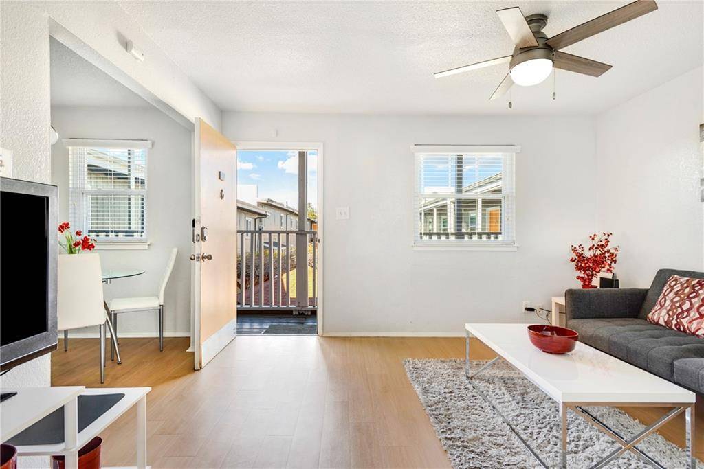 2401 Manor RD #209, Austin, TX 78722
