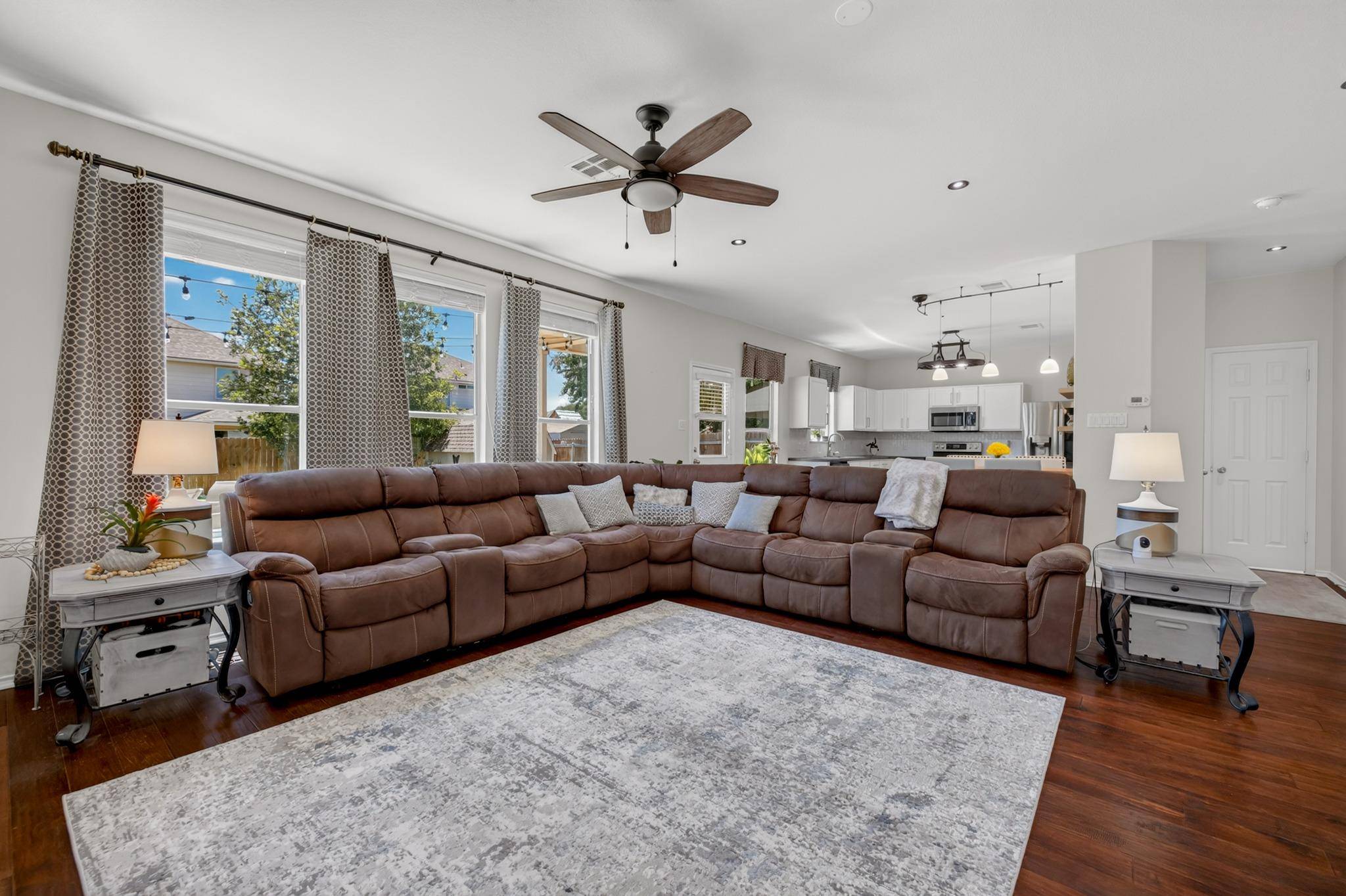 213 Inca Dove LN, Leander, TX 78641