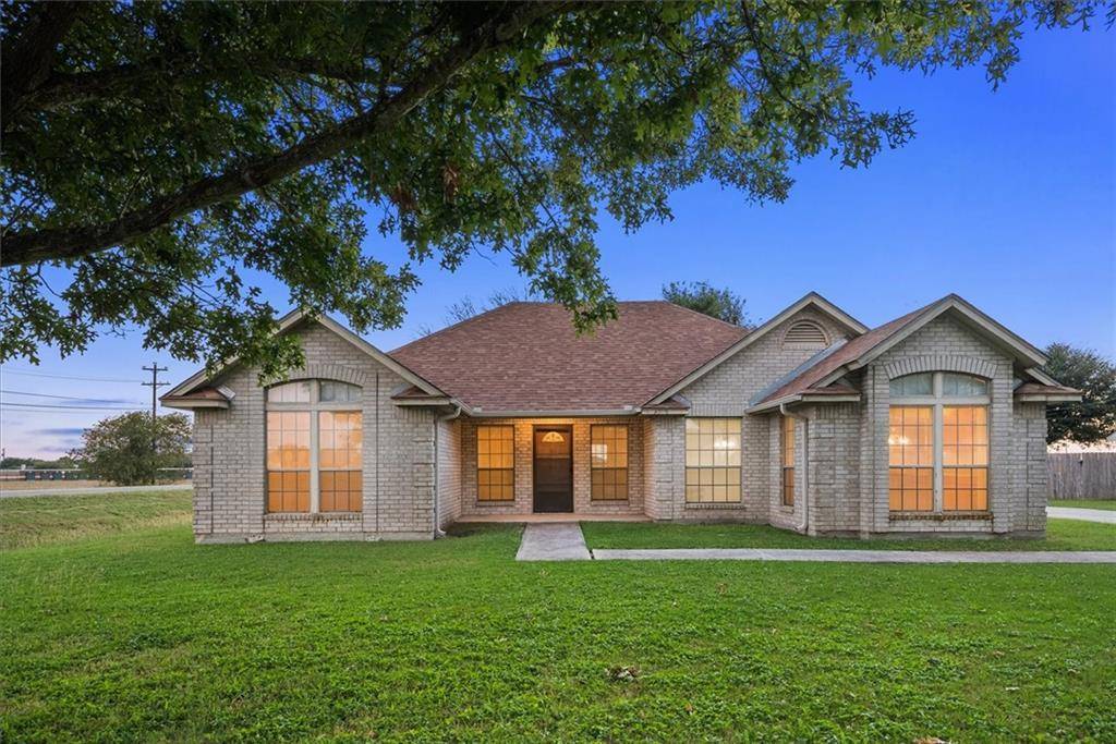 1019 San Jacinto ST, Lockhart, TX 78644