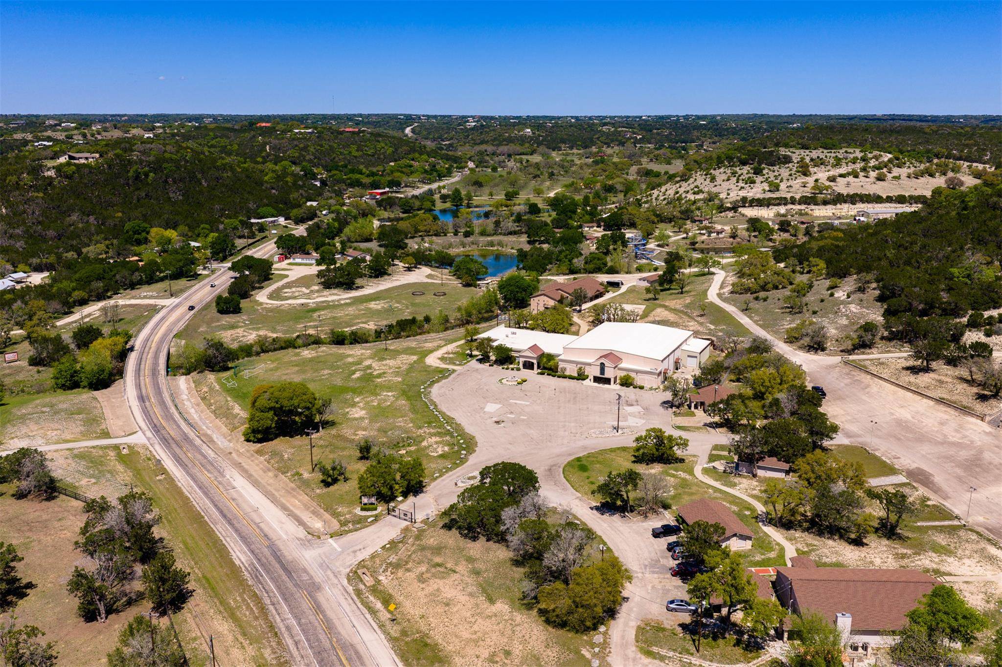 1325 Harper RD, Kerrville, TX 78028