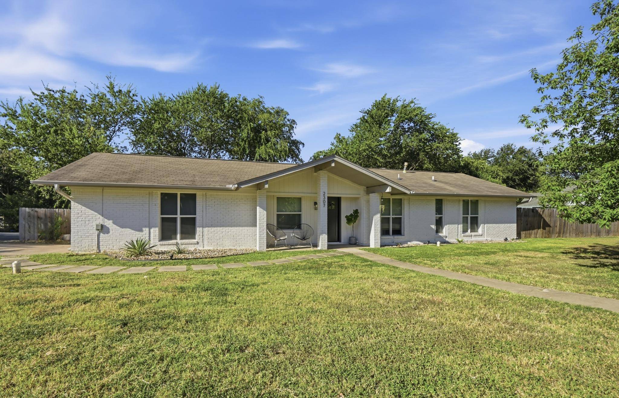 2307 Deadwood DR, Austin, TX 78744