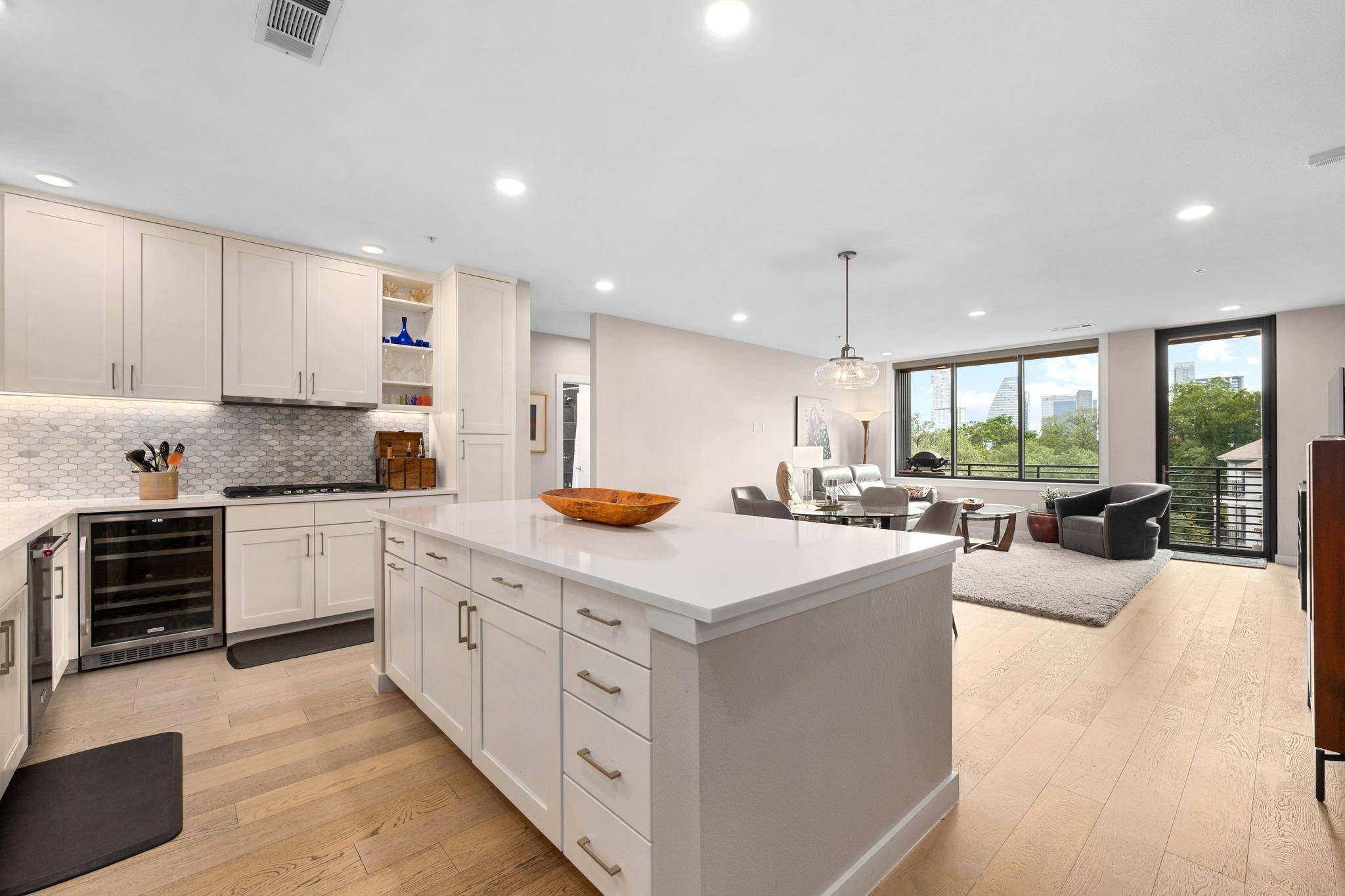 900 S 1st ST #312, Austin, TX 78704