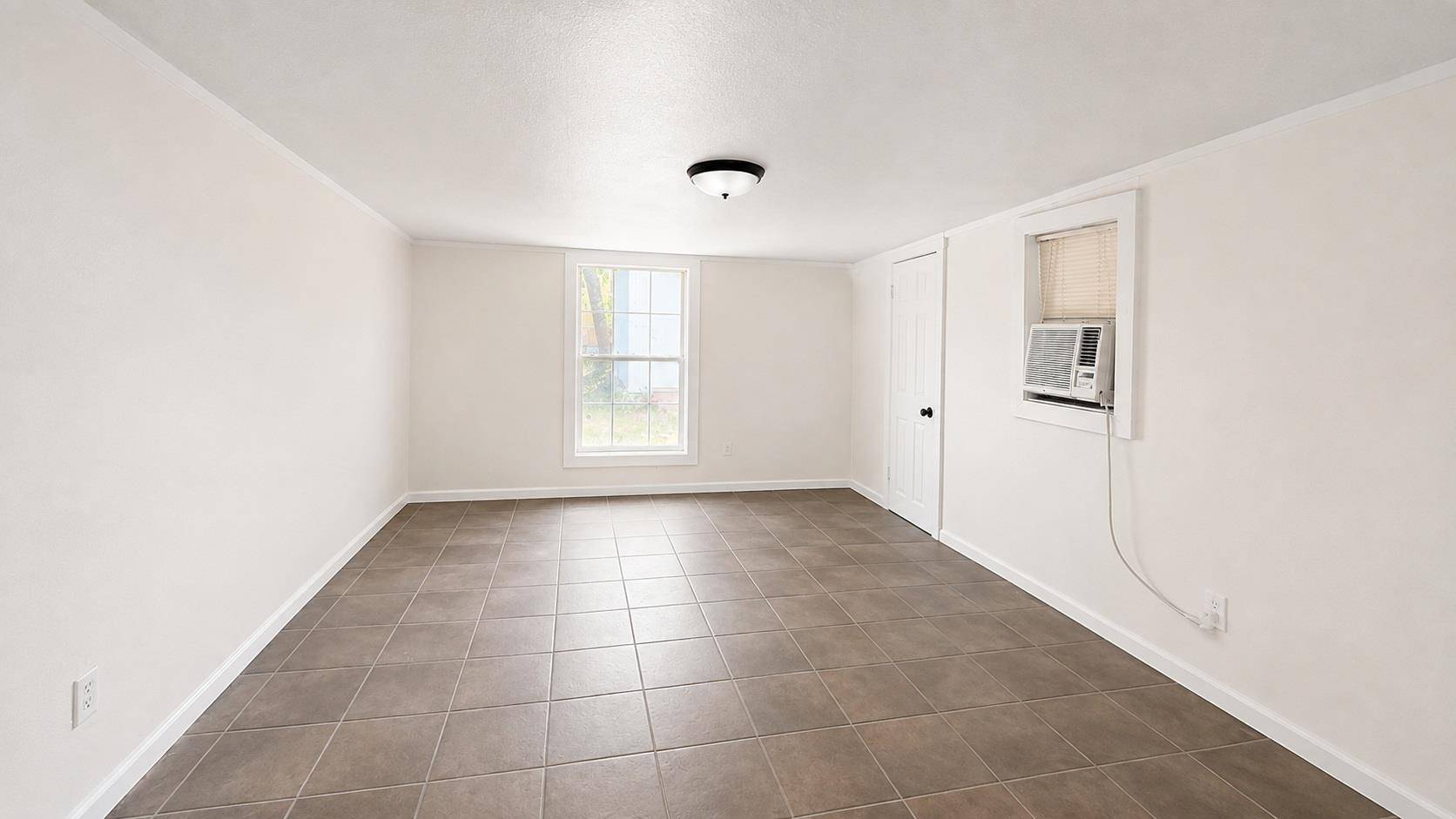 1001 Tony Lee ST, Seguin, TX 78155