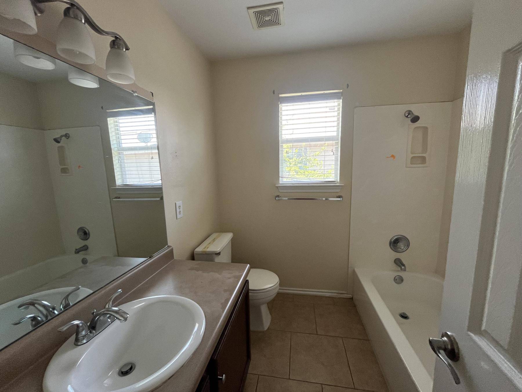 12708 La Paz LN, Del Valle, TX 78617