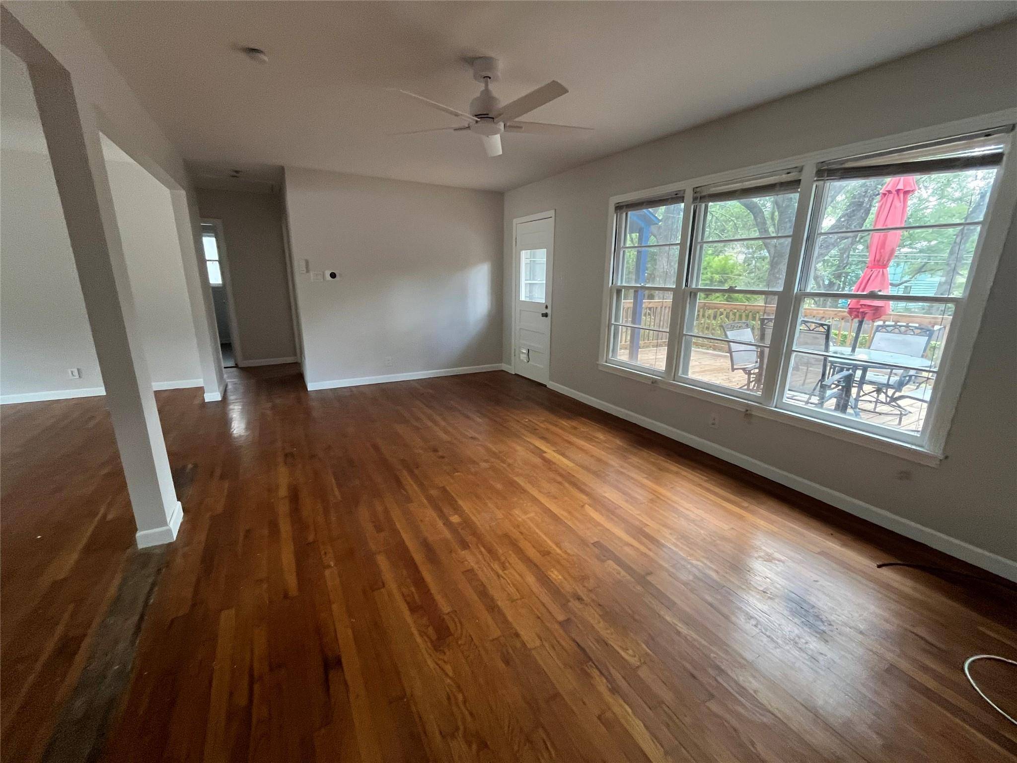 134 E Hillcrest DR, San Marcos, TX 78666