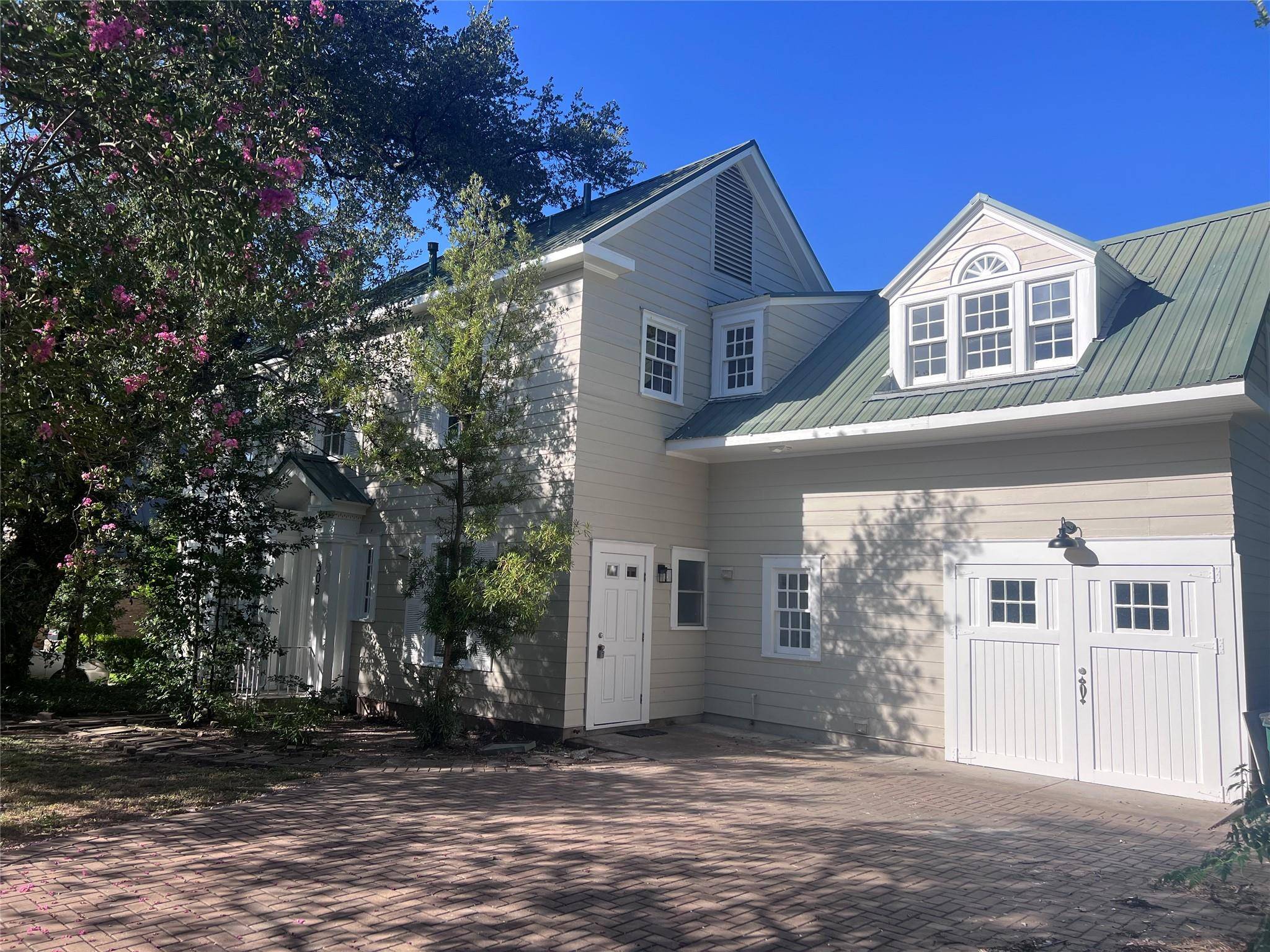 305 Moore BLVD #A, Austin, TX 78705