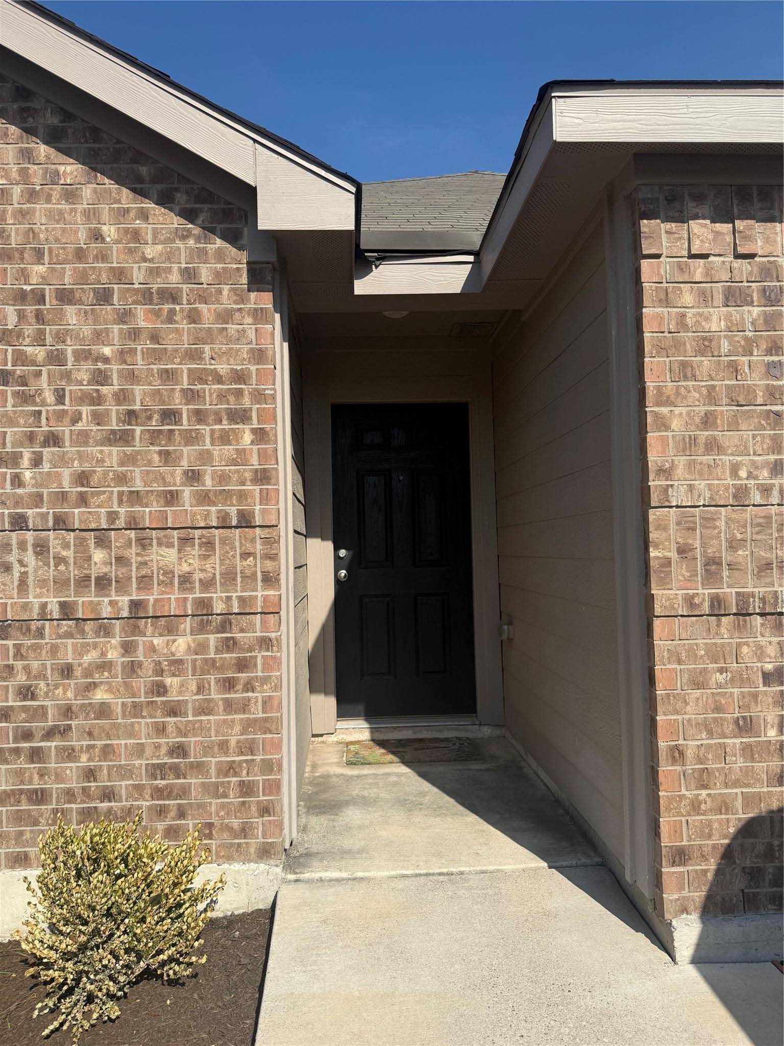 18912 Quiet Range DR, Elgin, TX 78621