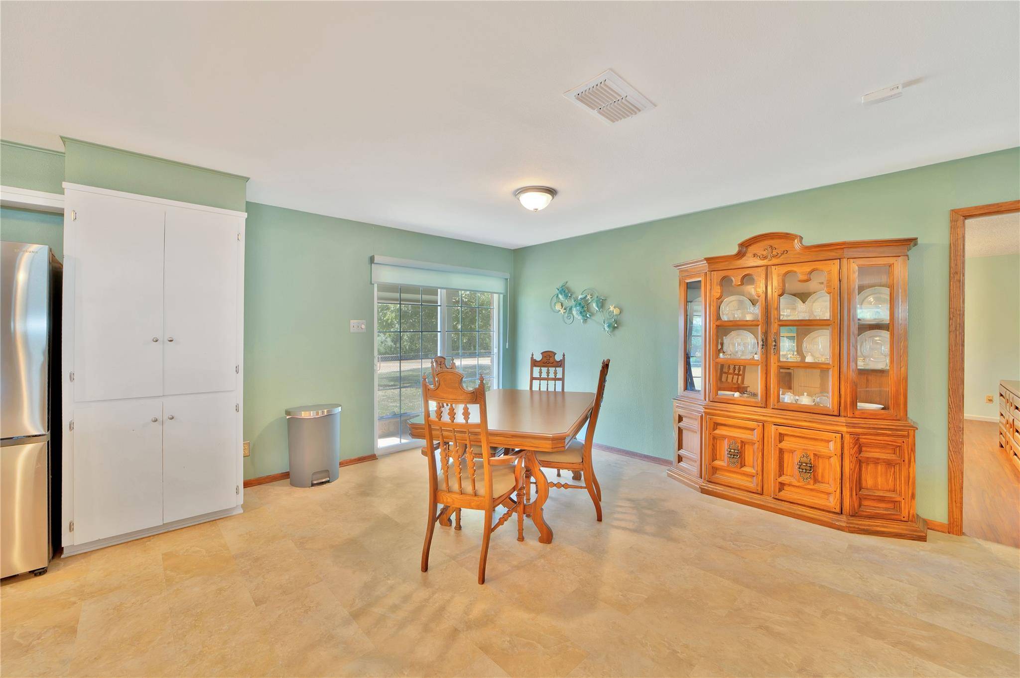 132 Tomahawk TRL, Seguin, TX 78155