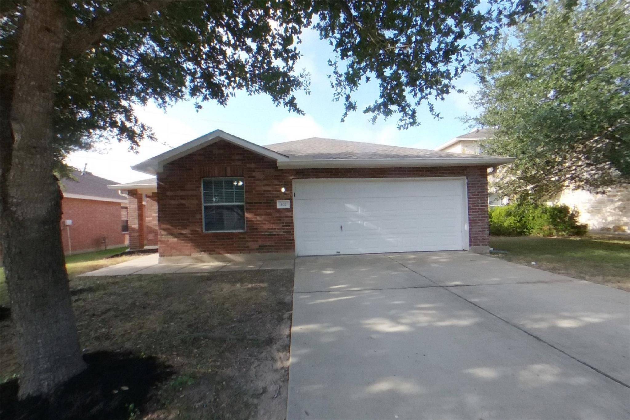 302 Bird Dog BND, Bastrop, TX 78602