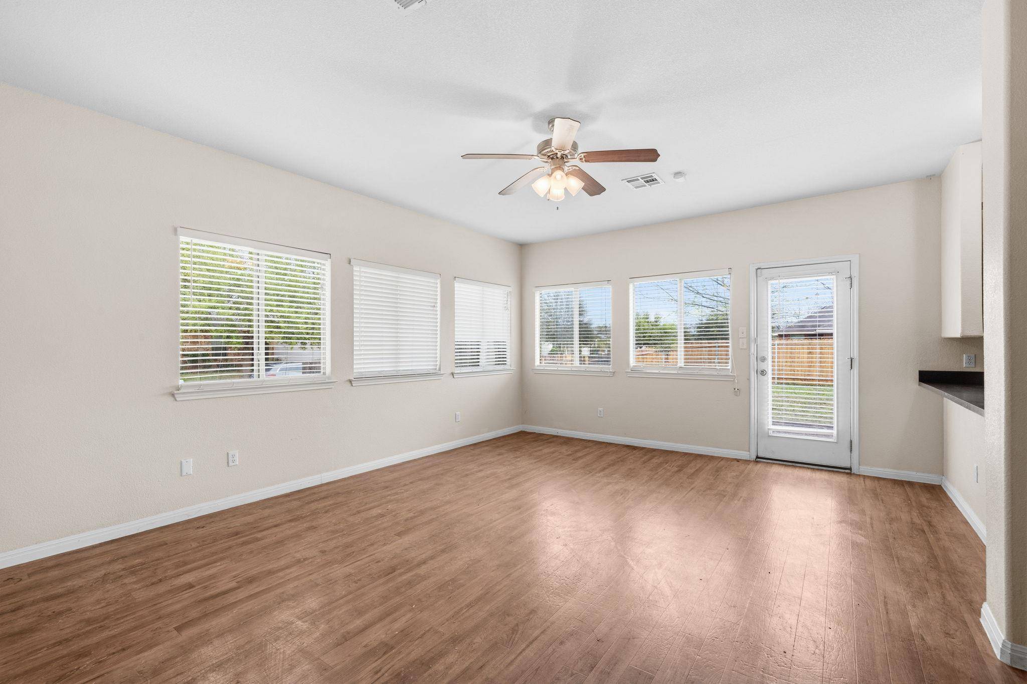 601 Silver Wing CT, Austin, TX 78725