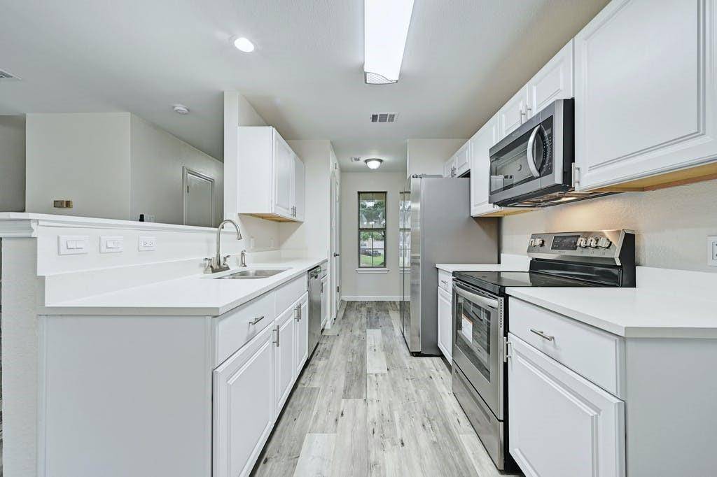 2320 Riddle RD #A, Austin, TX 78748