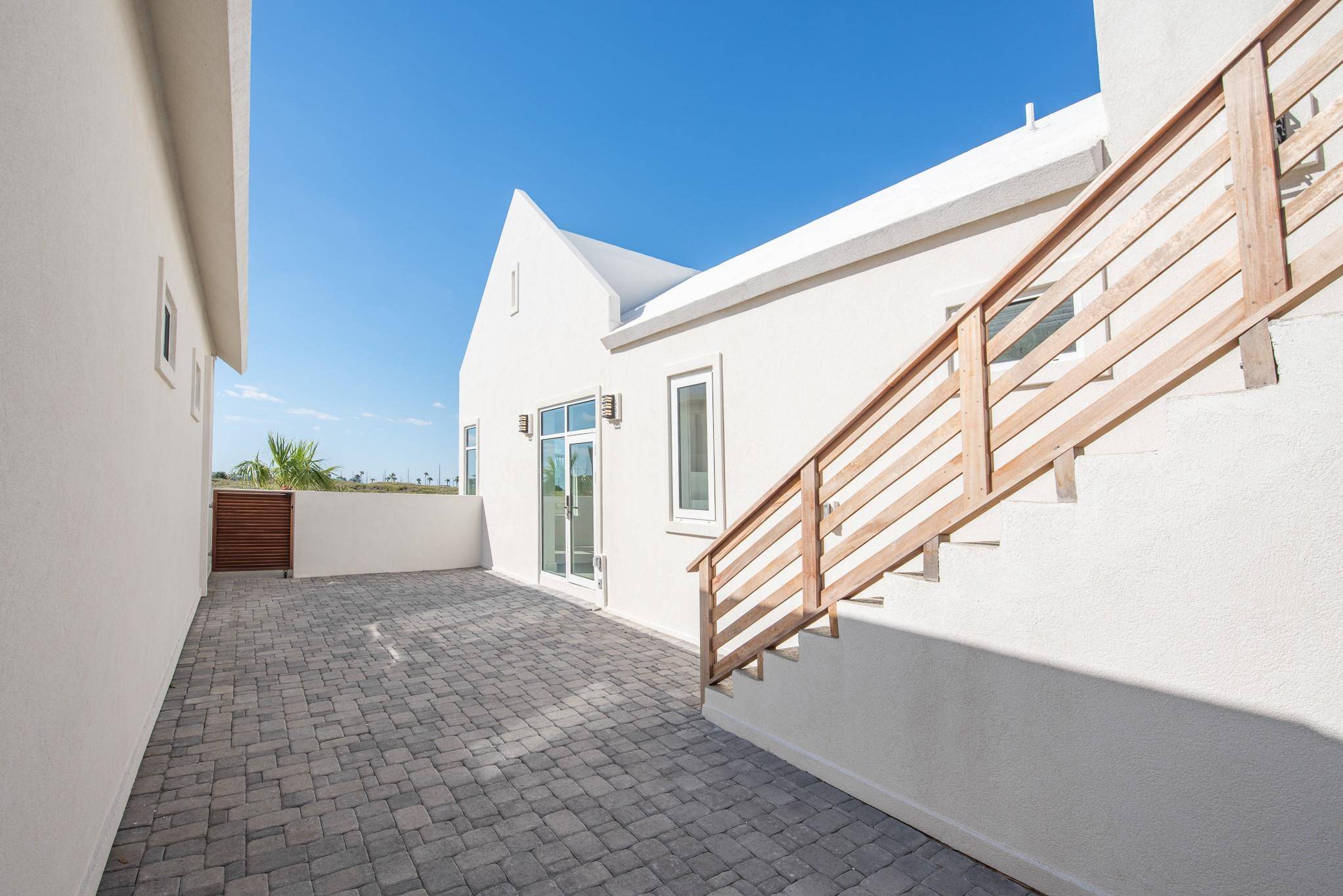 110 Porto Villageo DR, Port Aransas, TX 78373