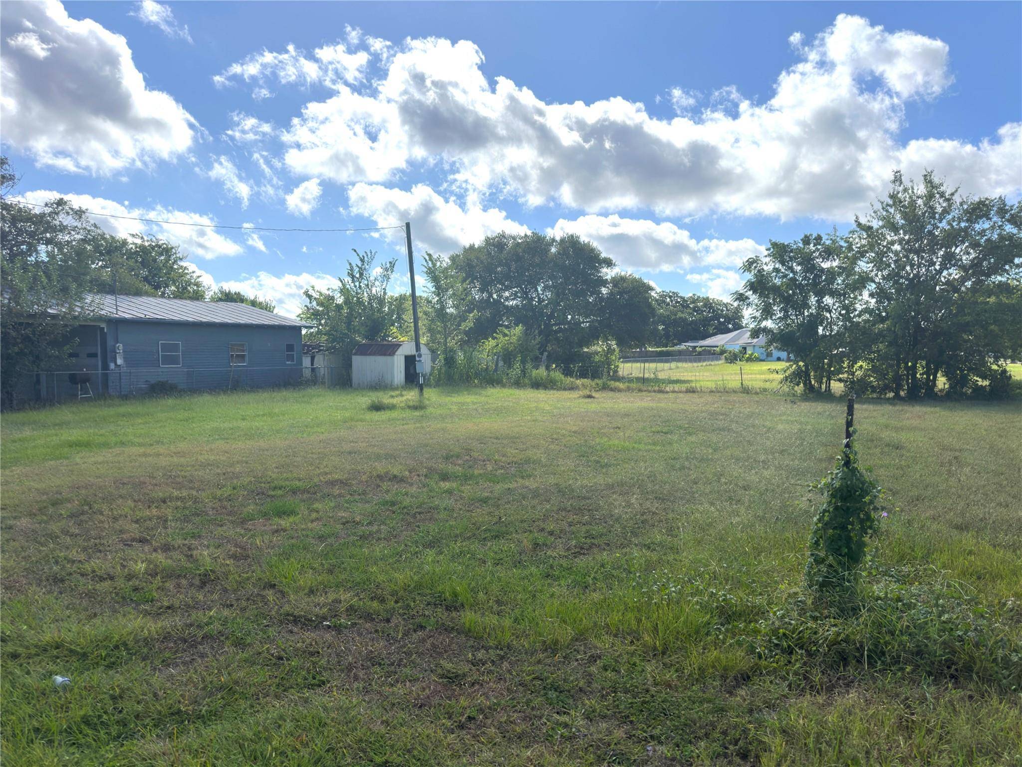 1112 Old Nails Creek RD, Giddings, TX 78942