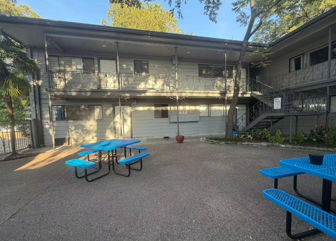 803 W 28th ST #101, Austin, TX 78705
