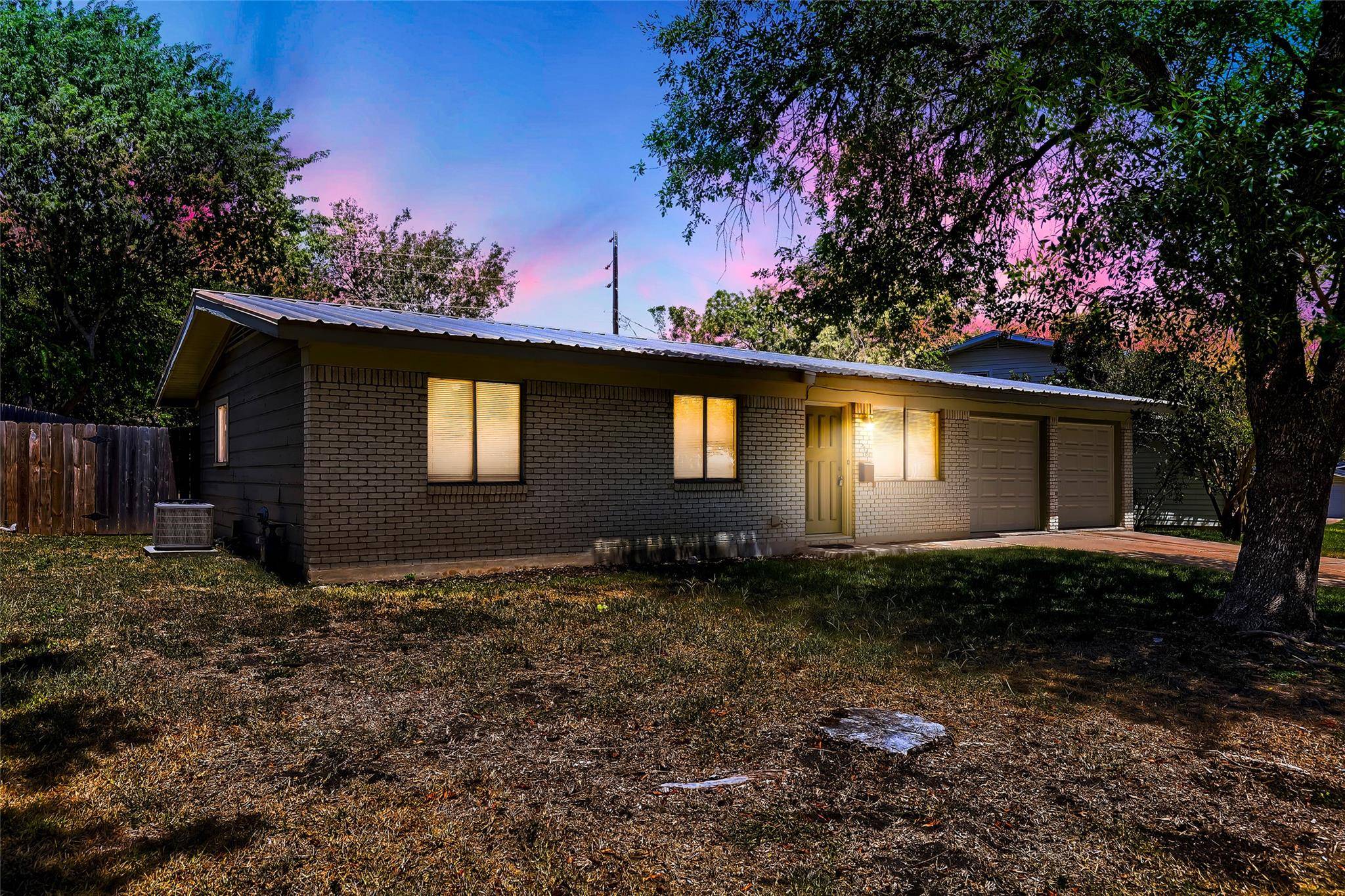 8518 Brookfield DR, Austin, TX 78758