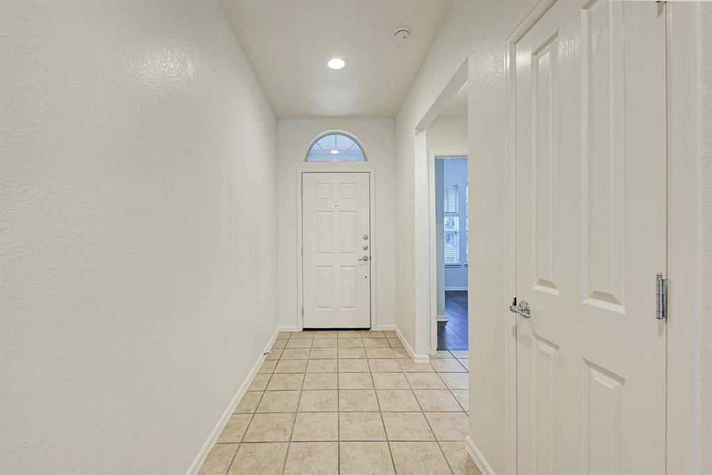 412 Golden Eagle LN, Leander, TX 78641