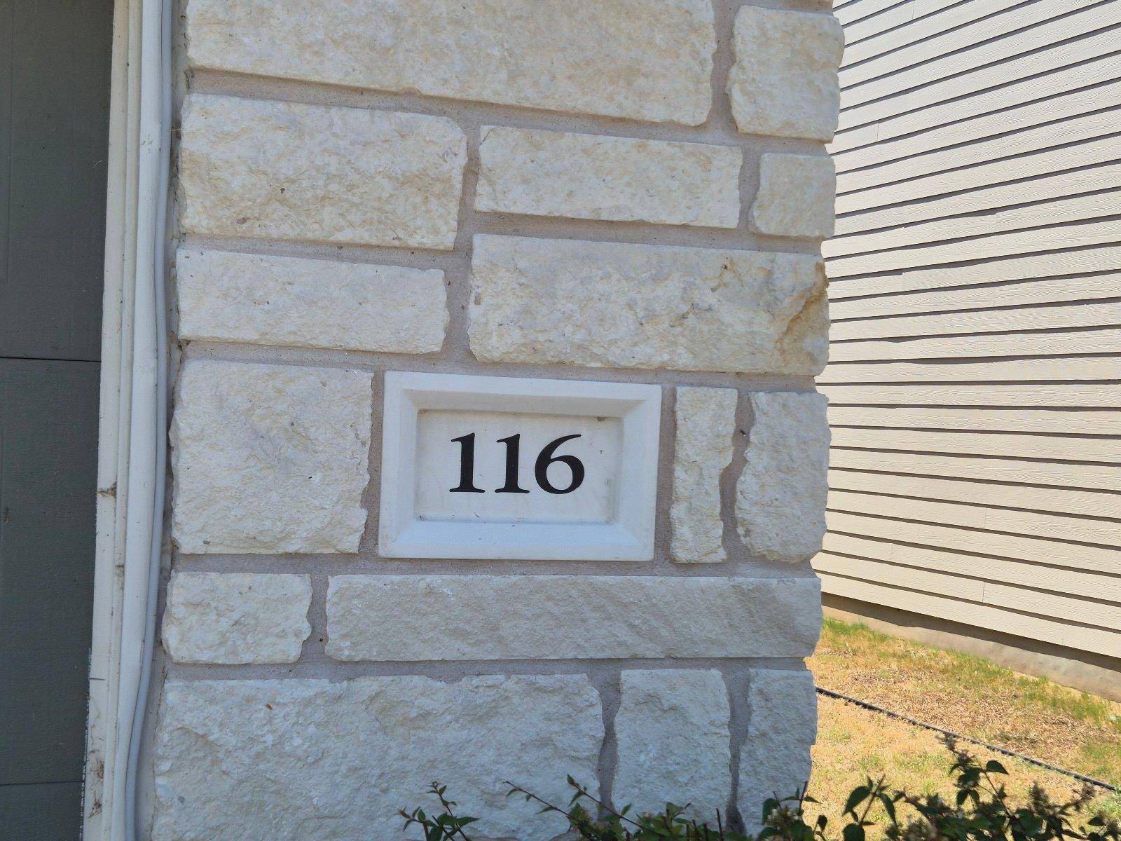 116 Lyrebird LN, Hutto, TX 78634