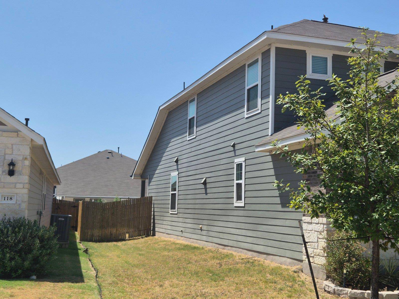 116 Lyrebird LN, Hutto, TX 78634