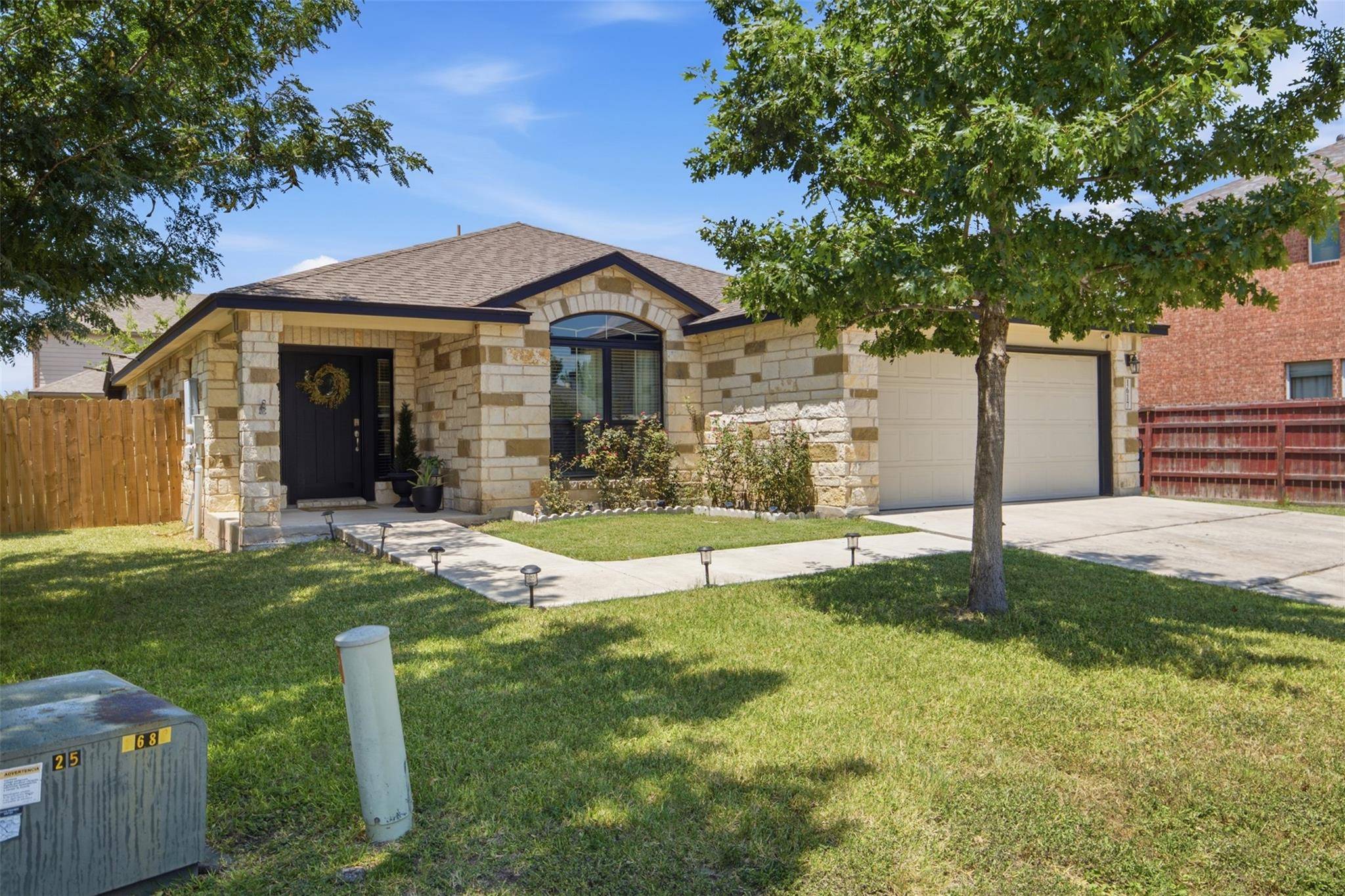 1617 Sunflower ST, Lockhart, TX 78644
