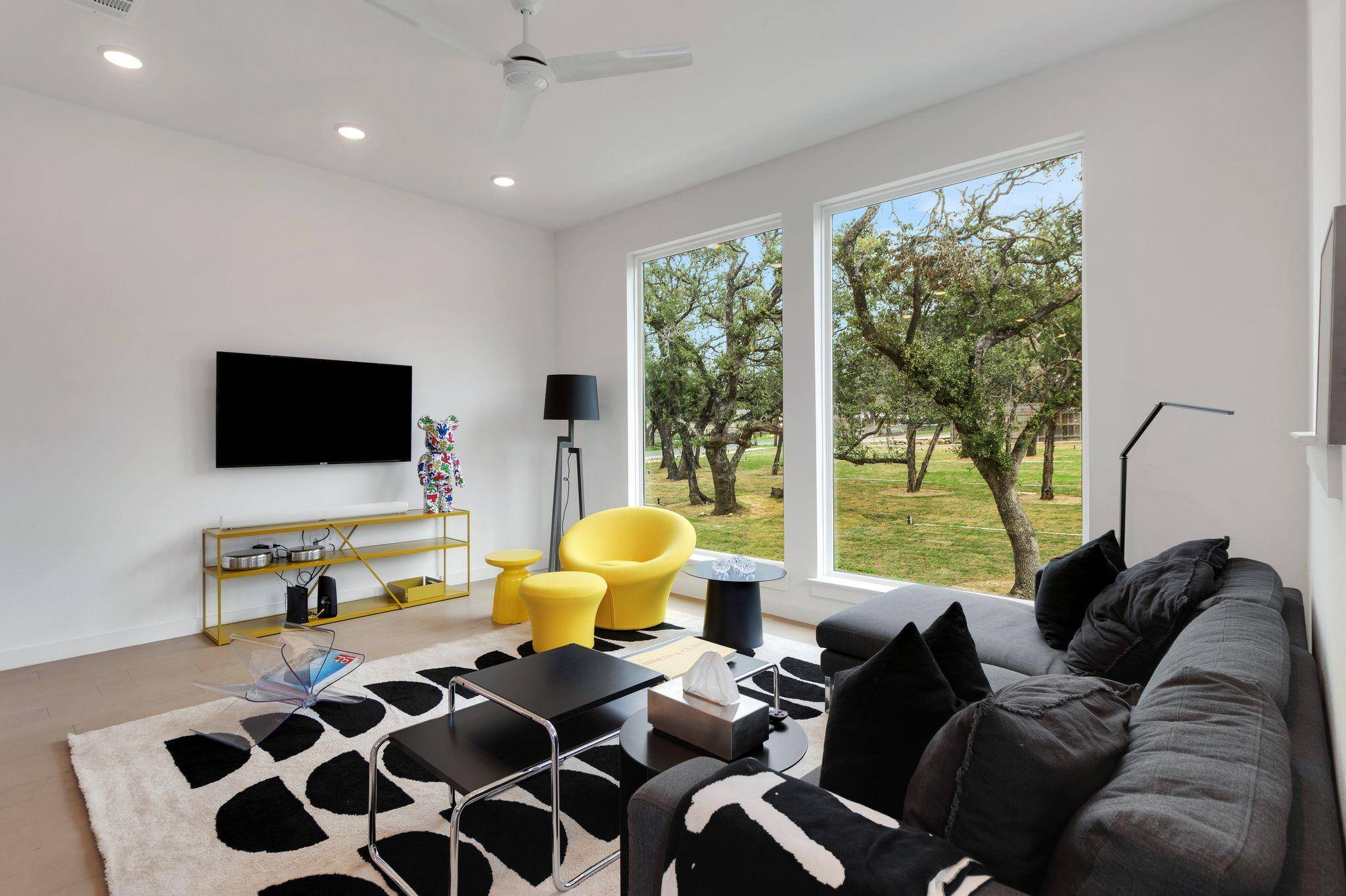 6819 Wolfcreek PASS #22, Austin, TX 78749