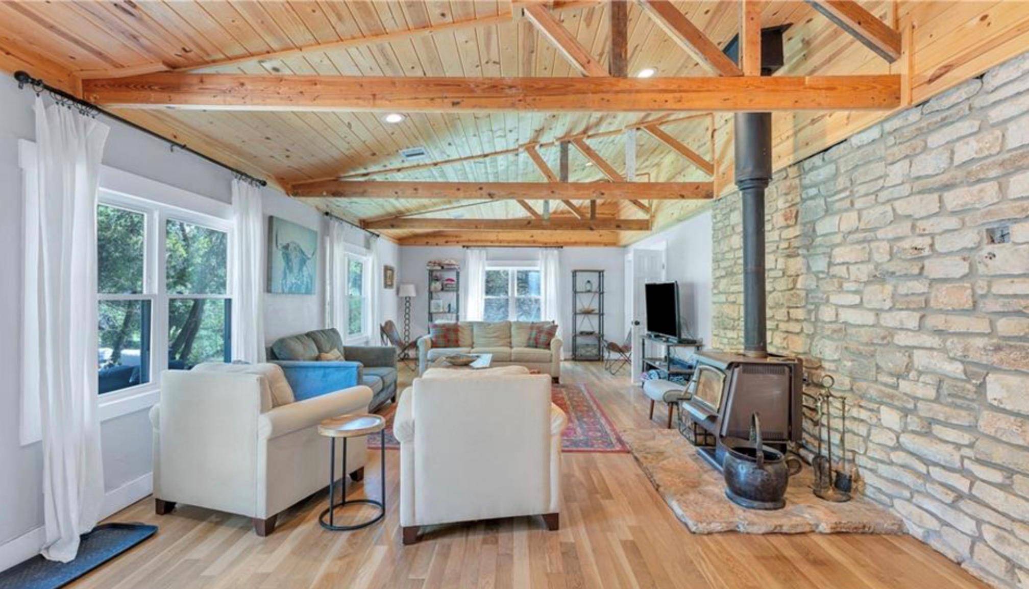 606 Deer Creek CV, Wimberley, TX 78676