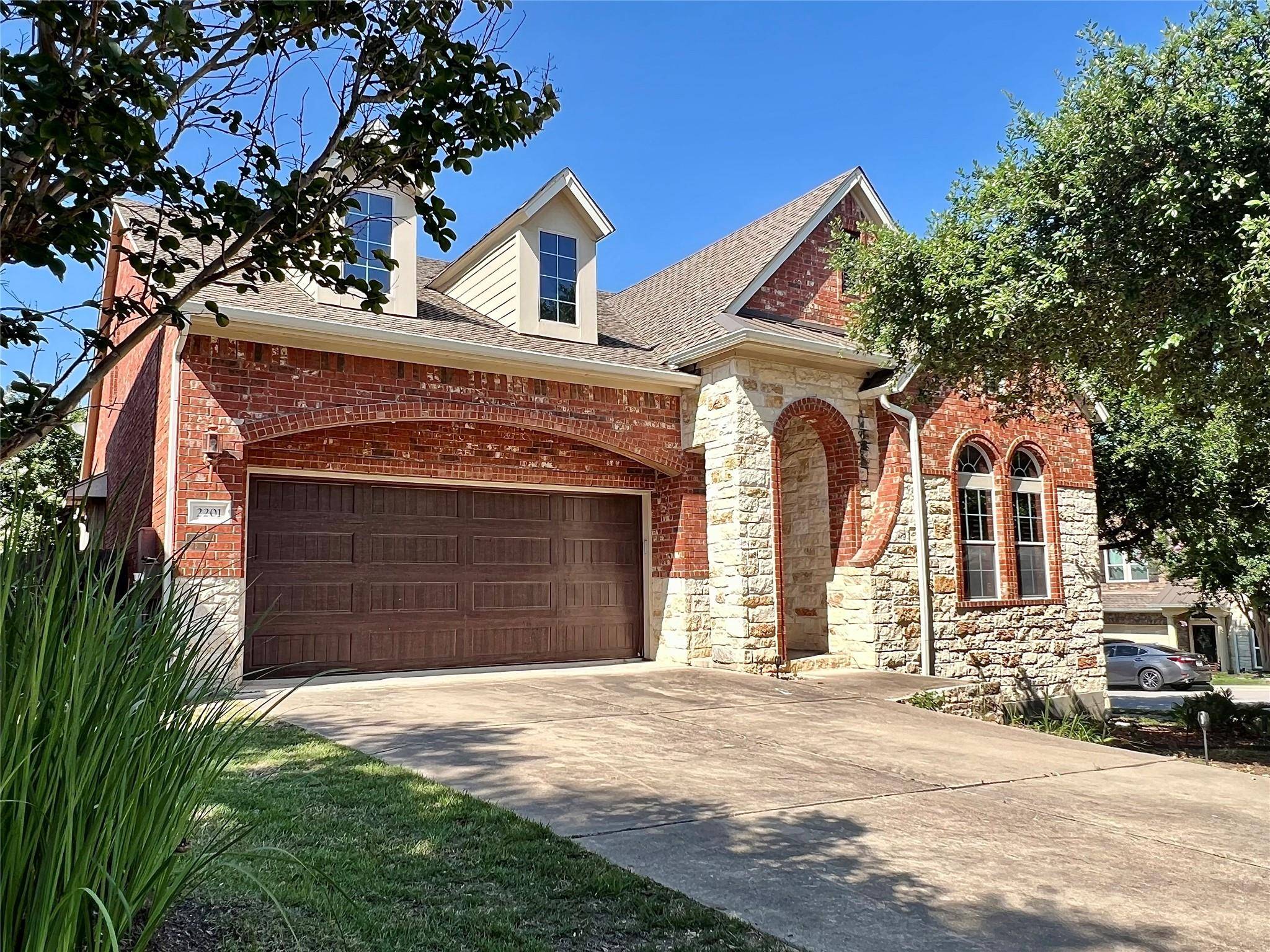 2201 Golden Gate PARK, Austin, TX 78732