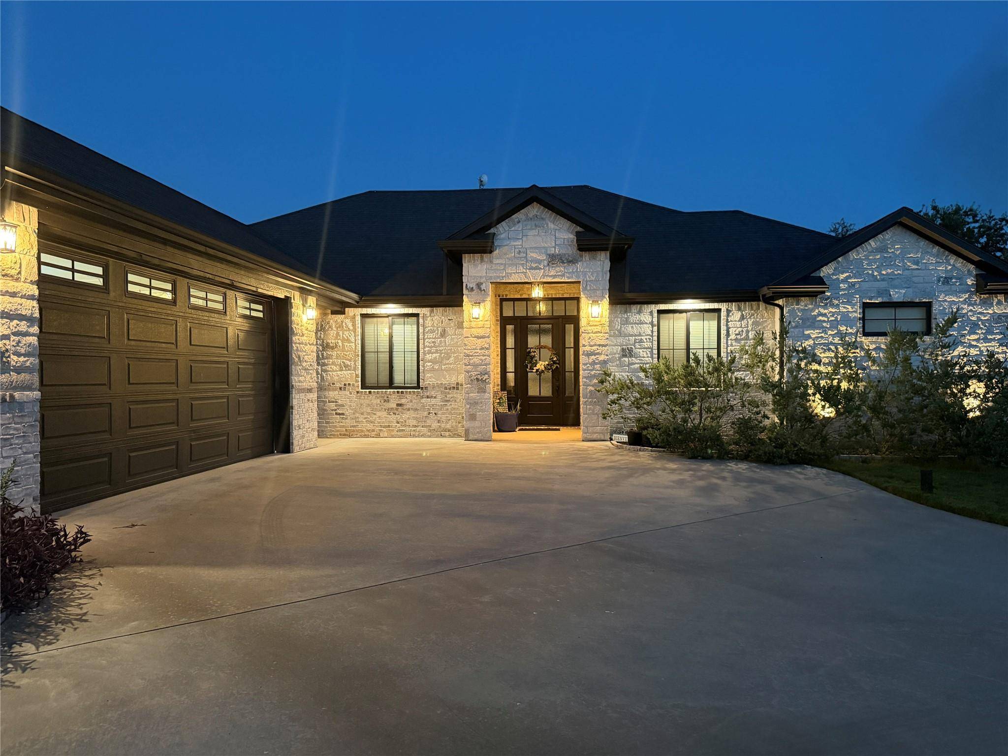 27125 Whispering Meadow DR, Whitney, TX 76692