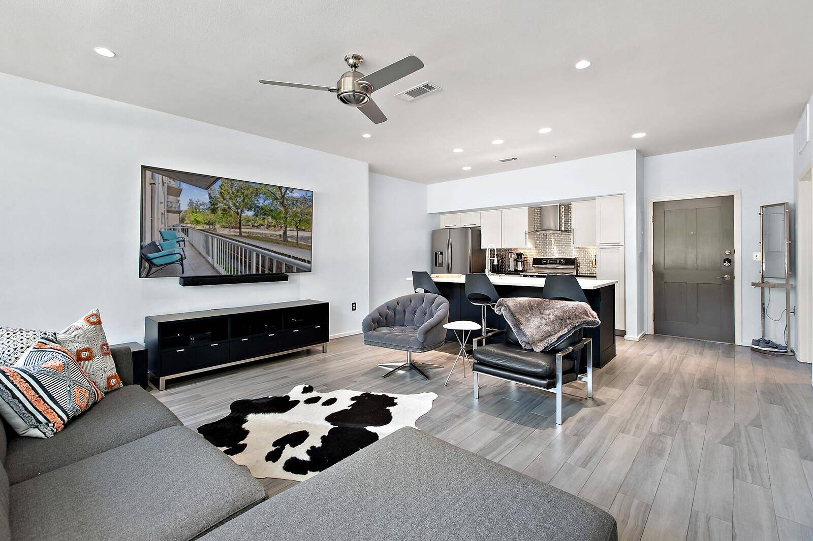 1600 Barton Springs RD #5110, Austin, TX 78704