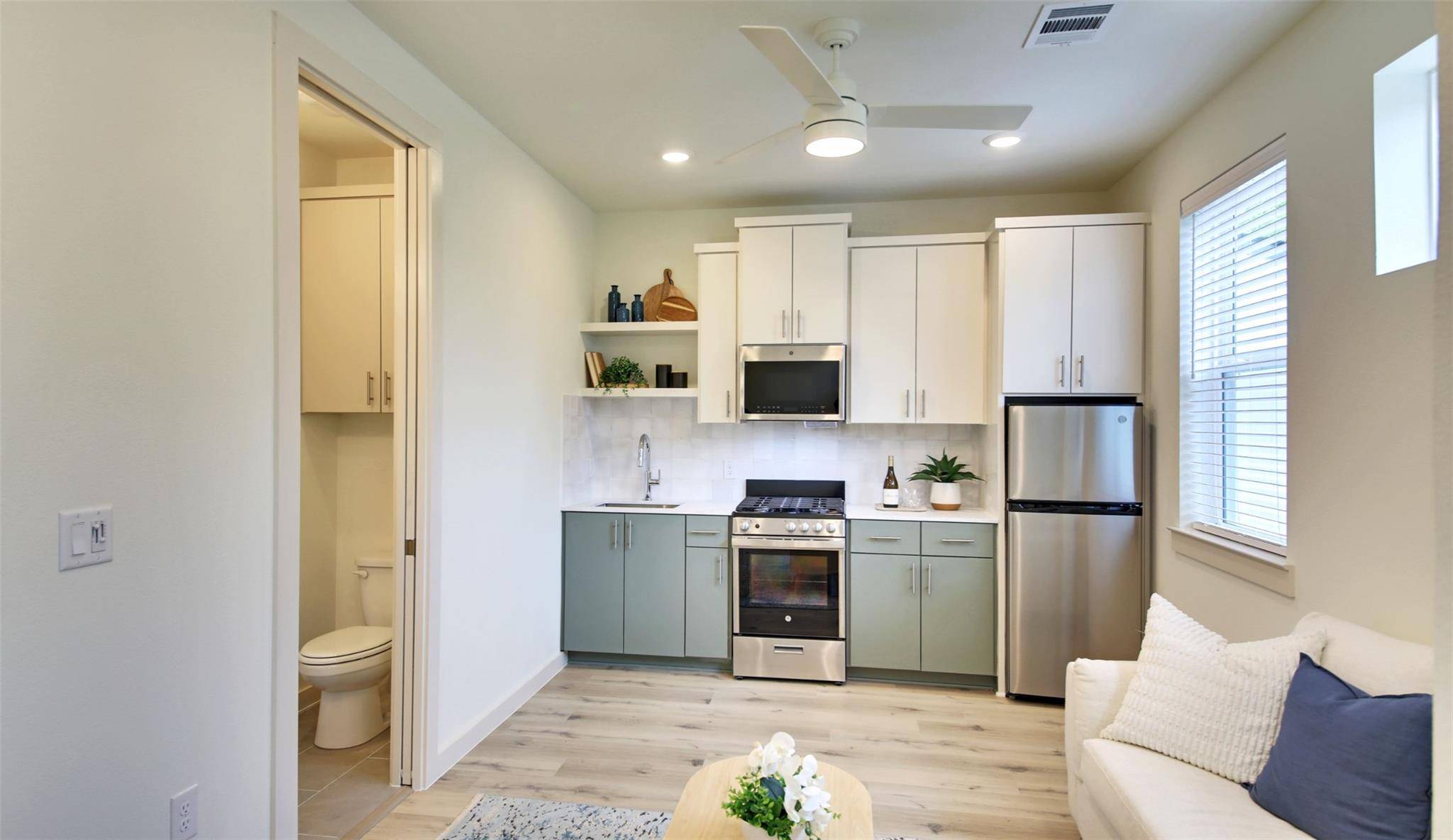 6802 Montana ST #2, Austin, TX 78741