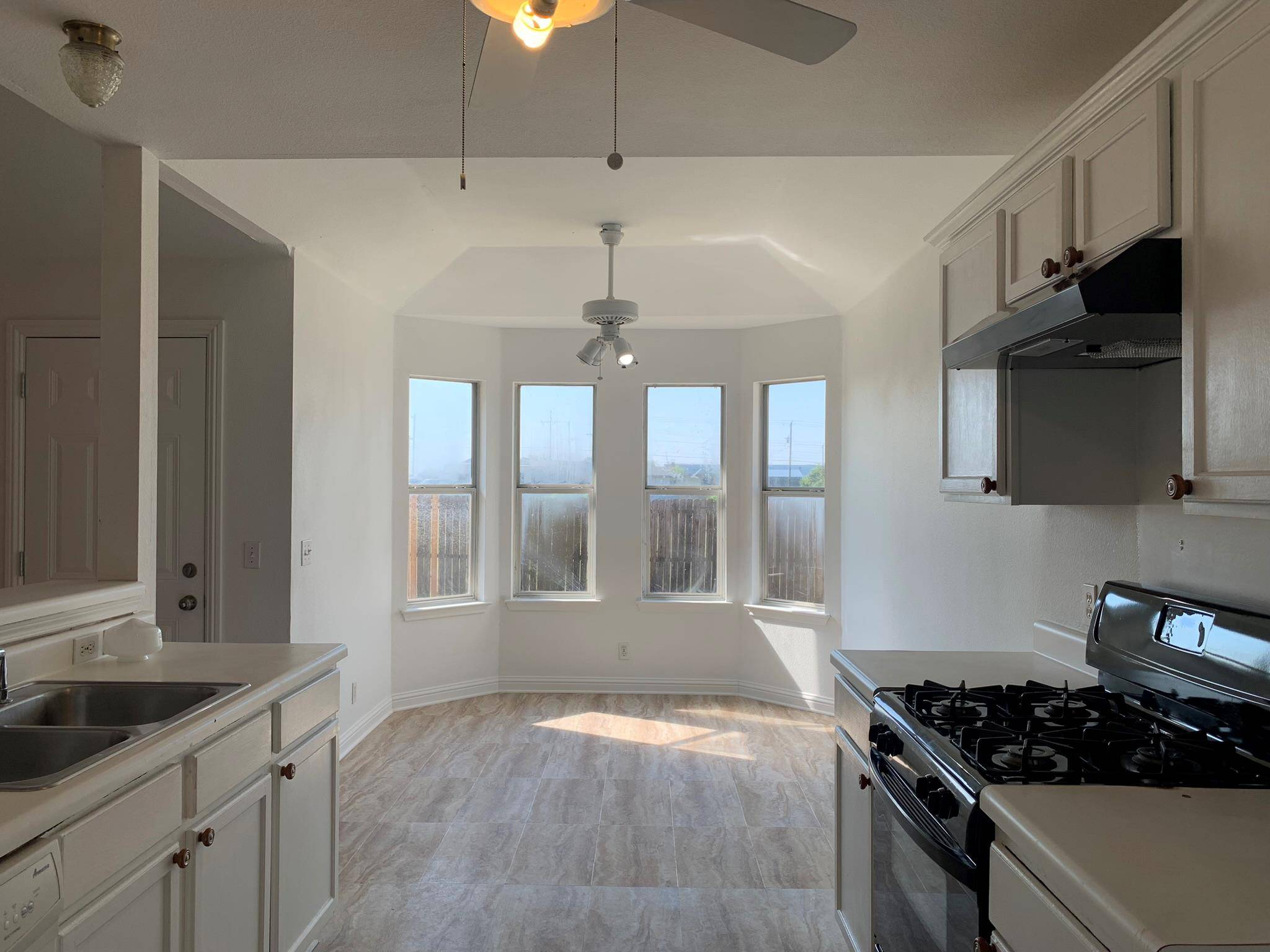 210 Evergreen CIR, Georgetown, TX 78626
