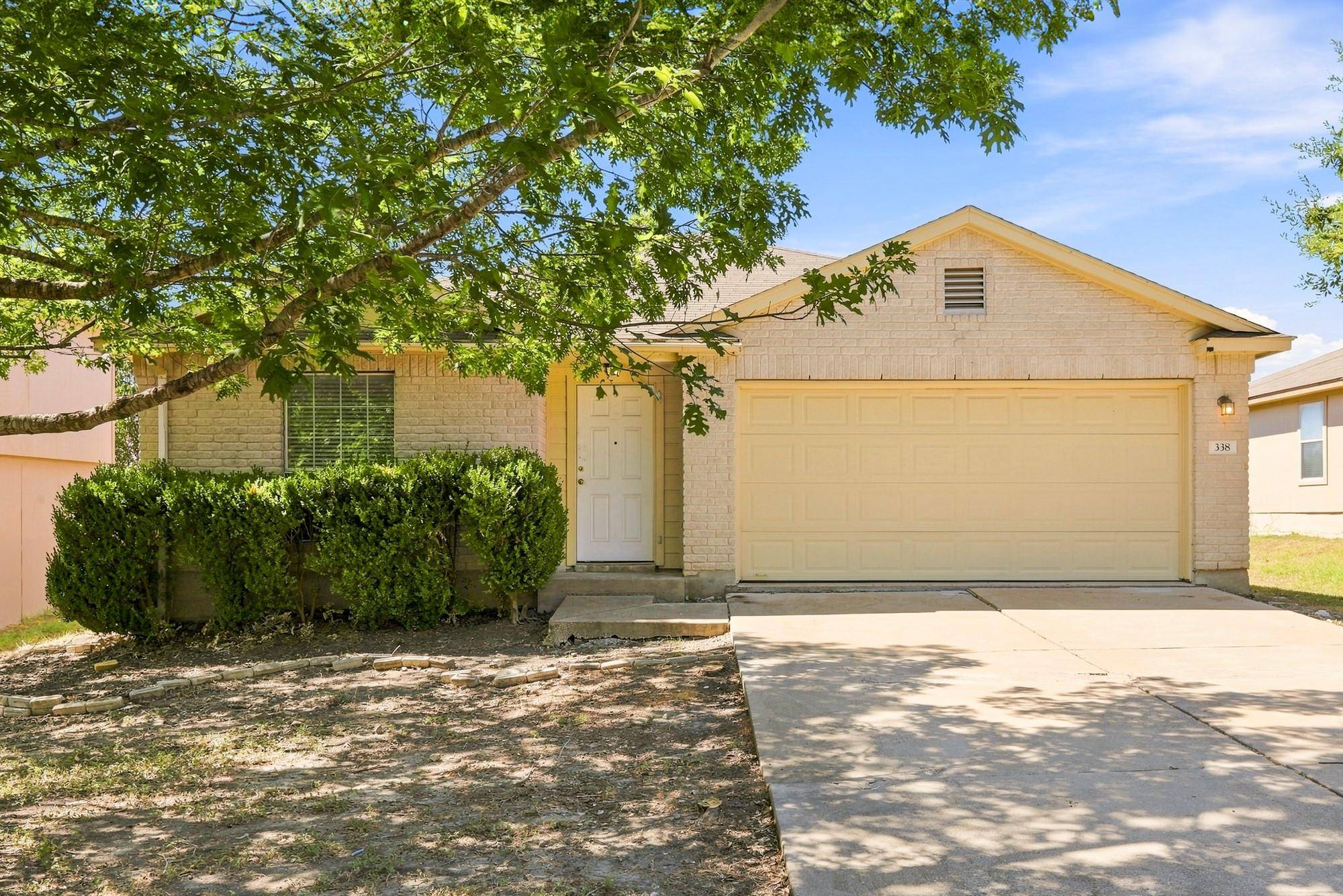 338 Oxford DR, Kyle, TX 78640