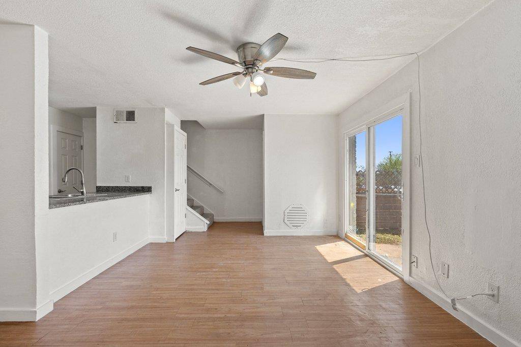 300 E Croslin ST #106, Austin, TX 78752