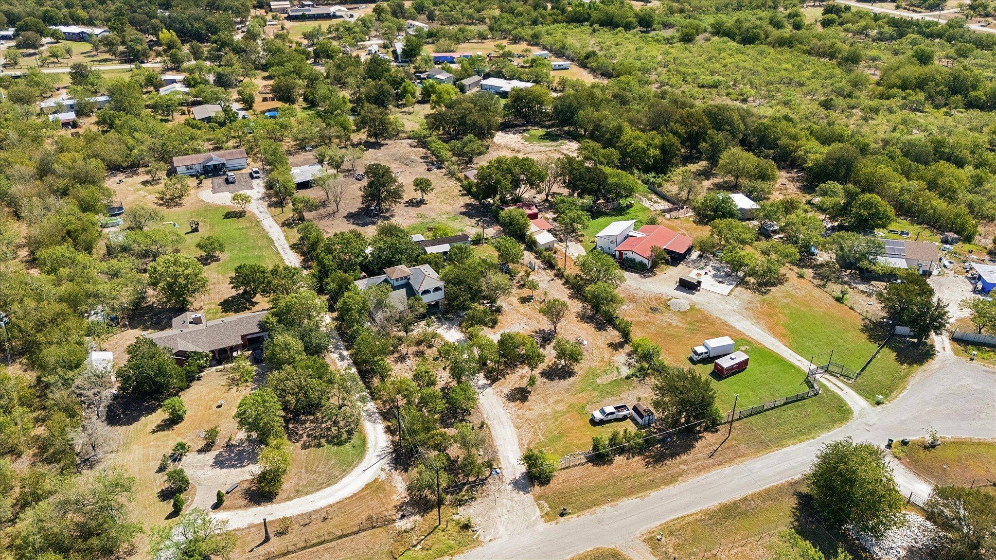 180 Lytton Acres DR, Dale, TX 78616