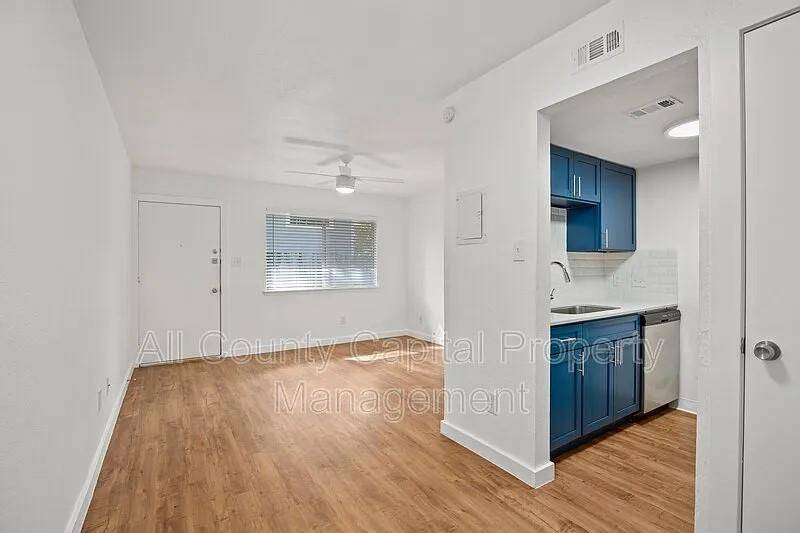 502 W 35th ST #203, Austin, TX 78705