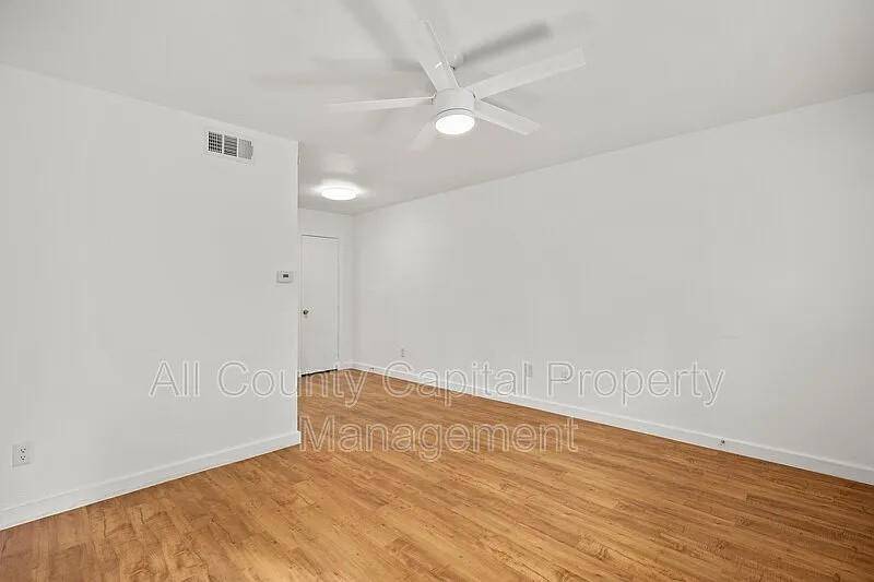 502 W 35th ST #203, Austin, TX 78705