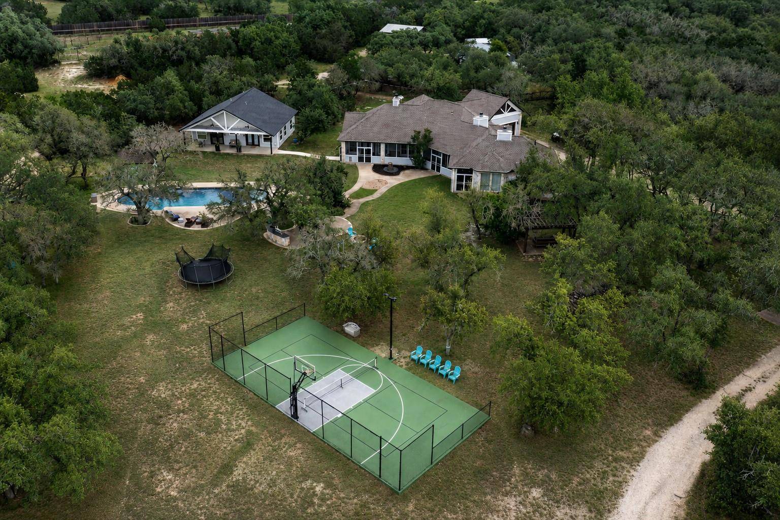 101 Sundance TRL, Dripping Springs, TX 78620