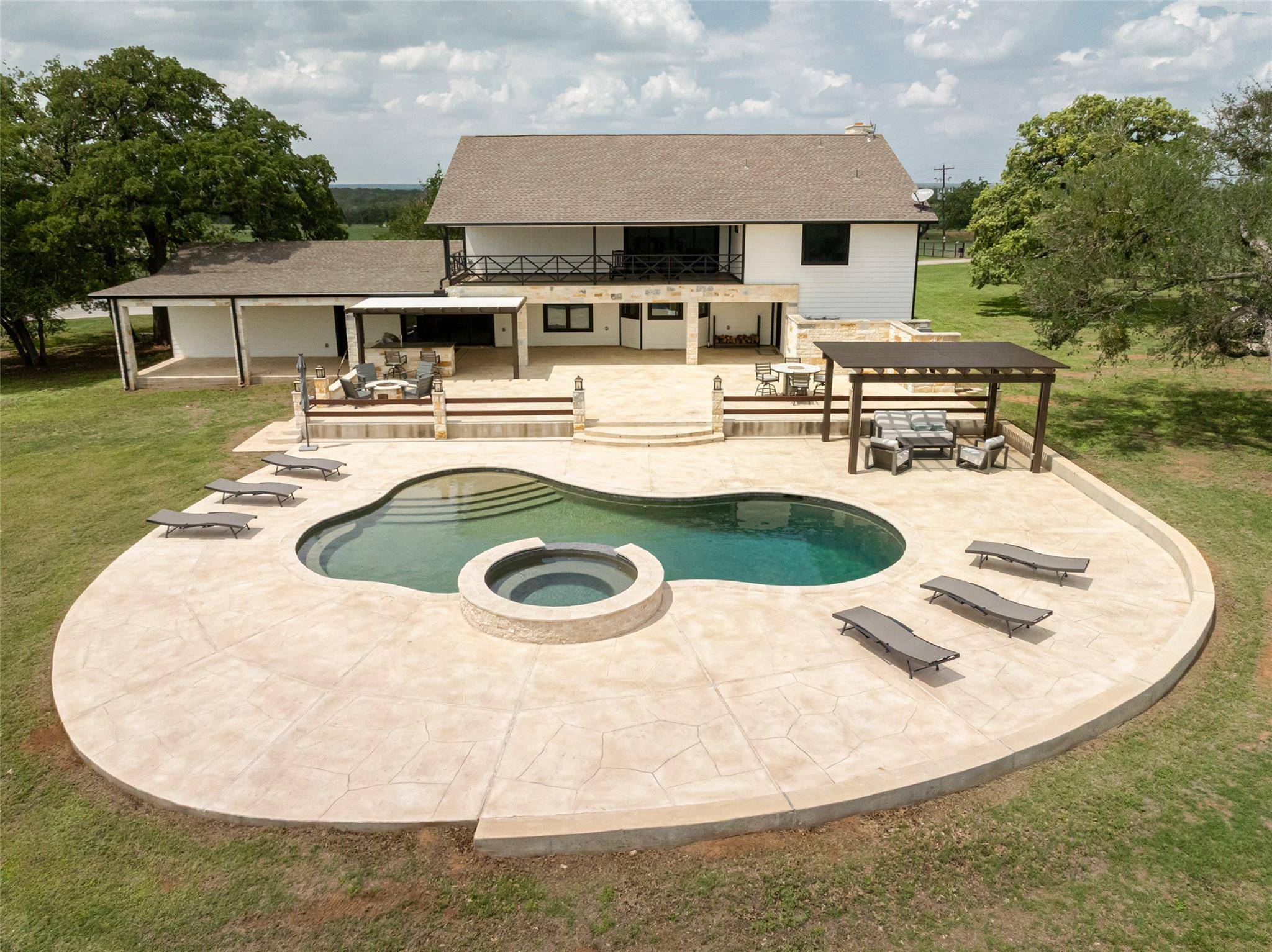 191 N Cedar Creek DR, Cedar Creek, TX 78612