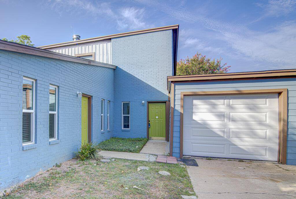1807 Briar Hill DR #B, Austin, TX 78741