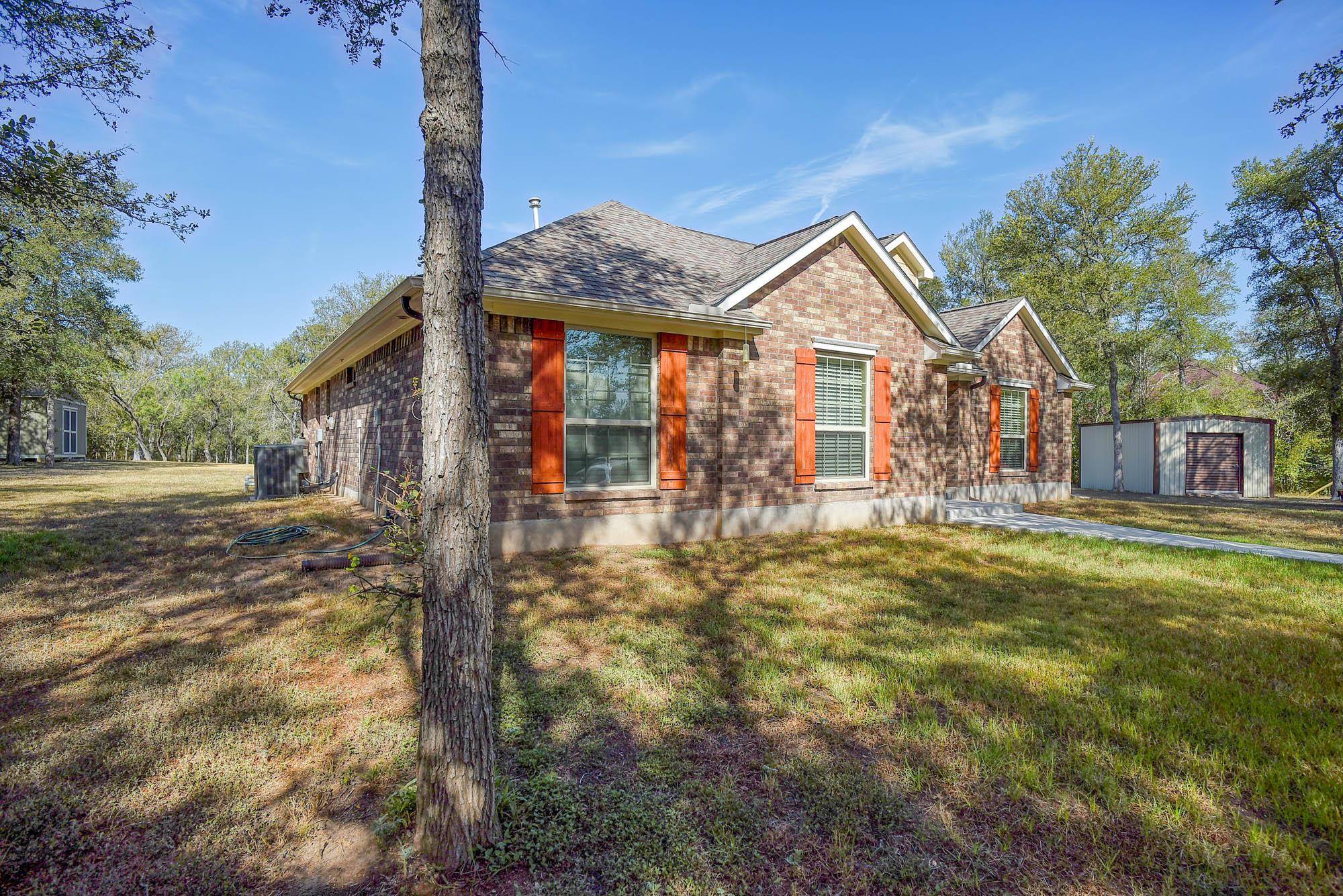 384 Pope Bend RD N, Cedar Creek, TX 78612