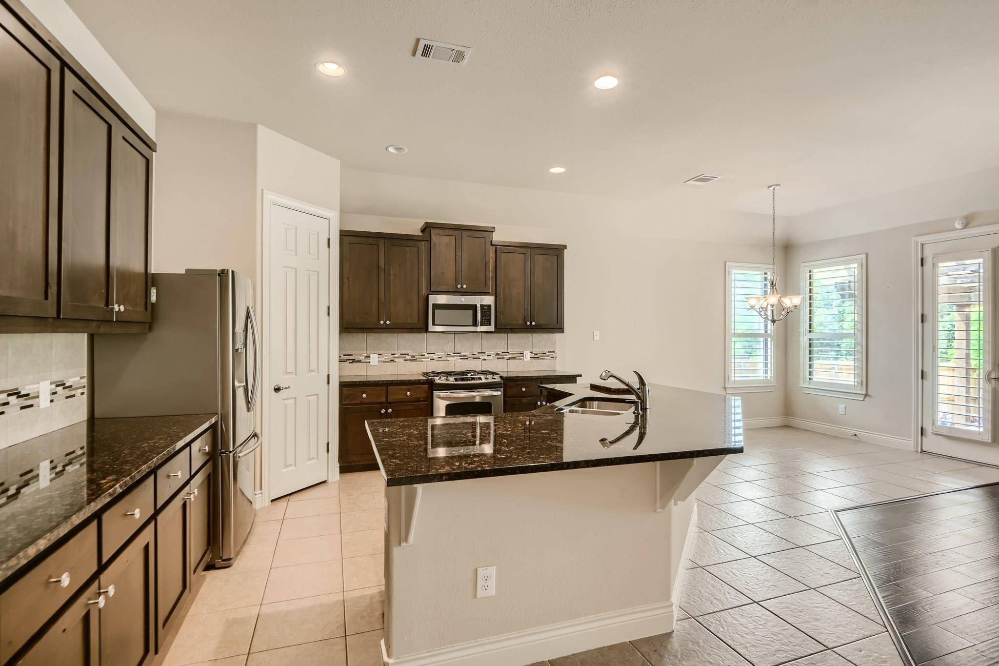 400 Entrada WAY, Round Rock, TX 78681