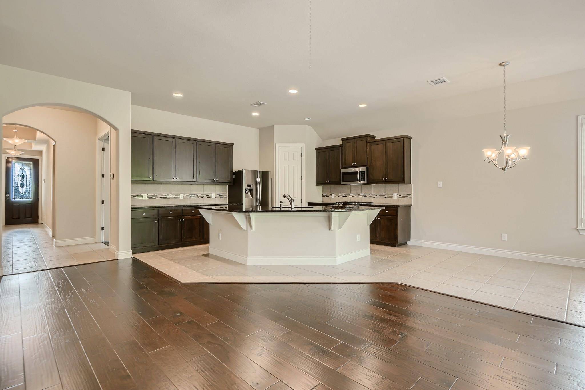 400 Entrada WAY, Round Rock, TX 78681