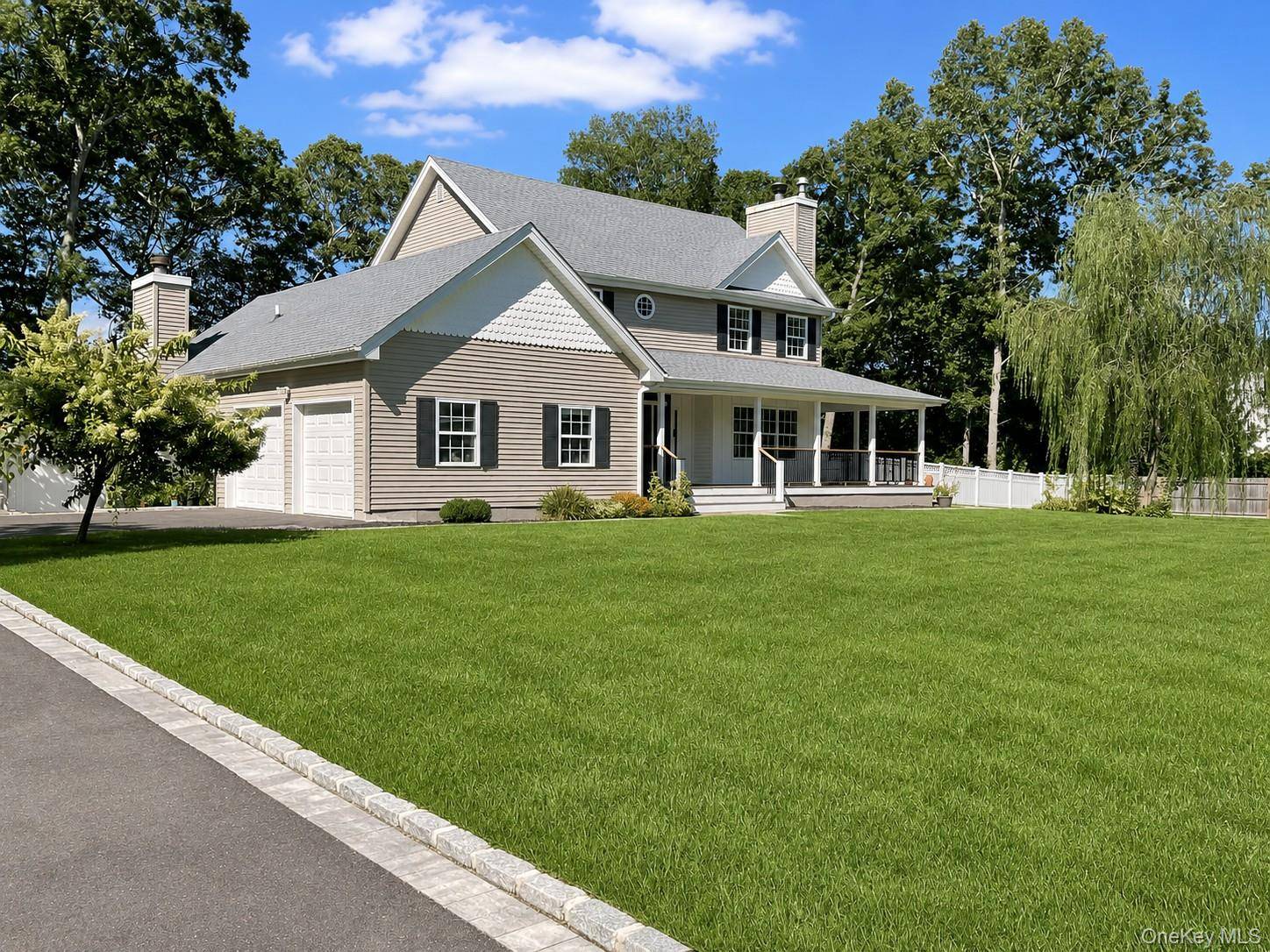 7 Sander CT, Middle Island, NY 11953