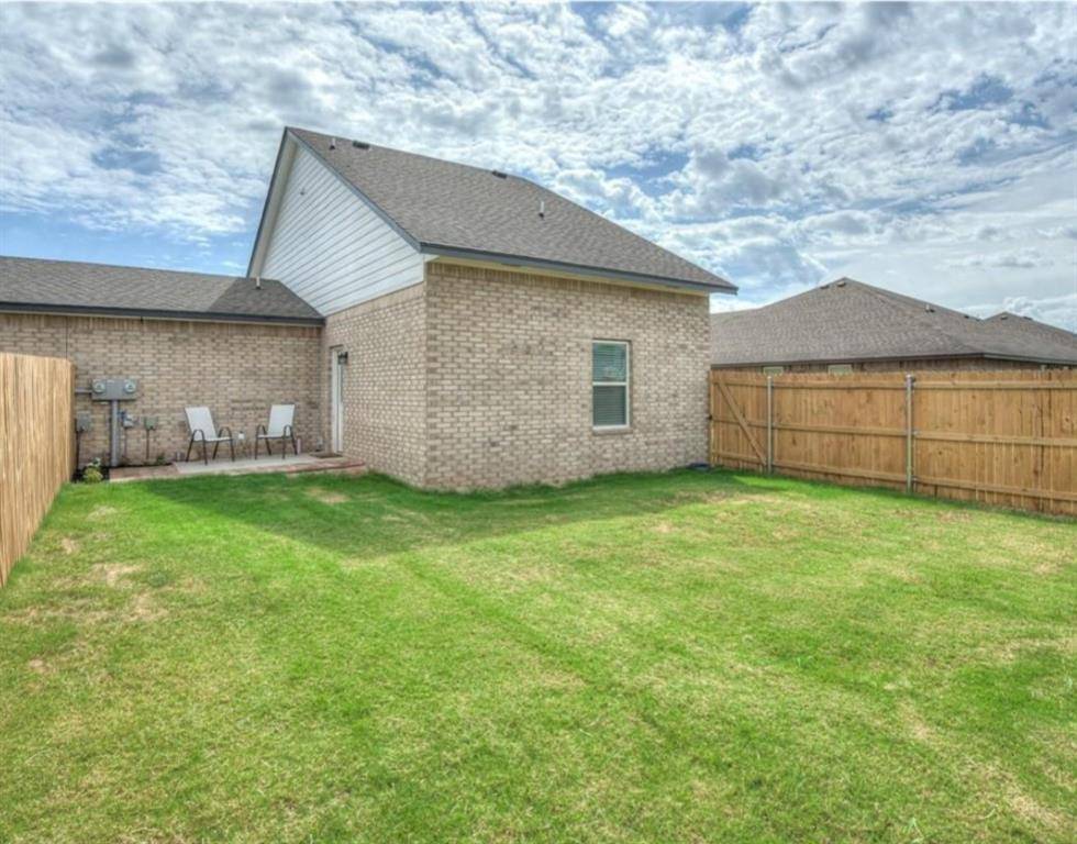 1867 Comice DR, Newcastle, OK 73065